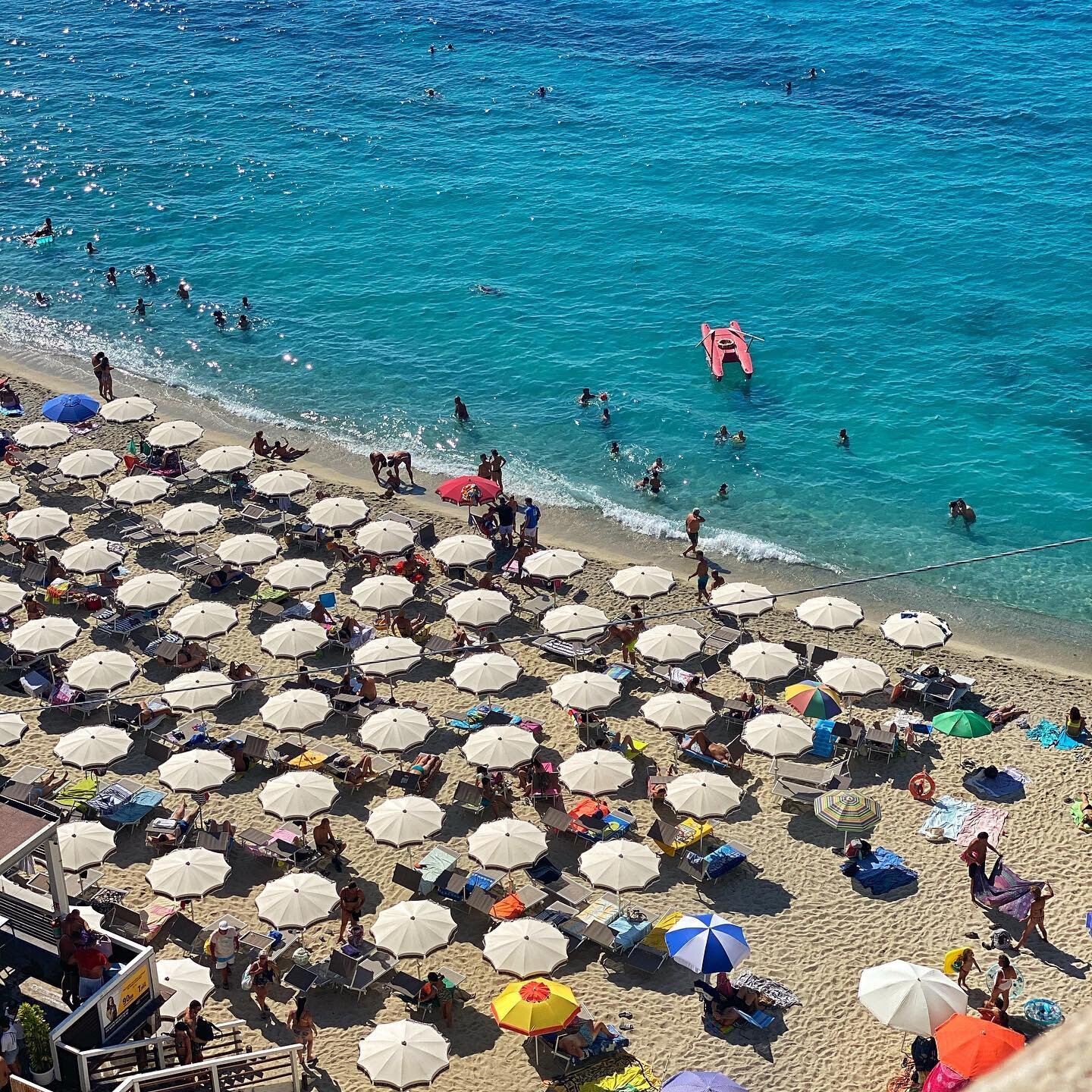 Today is Ferragosto, one of Italy&rsquo;s biggest holidays, it means that Italian summer vacation is here!! 

Buon Ferragosto a tutti!! 😎✌🏽🐙
.
.
.
.
.
.
 #vivoitalia #discoveritaly  #experientialtravel #igerscalabria #vscoitalia #costiera #wanderl
