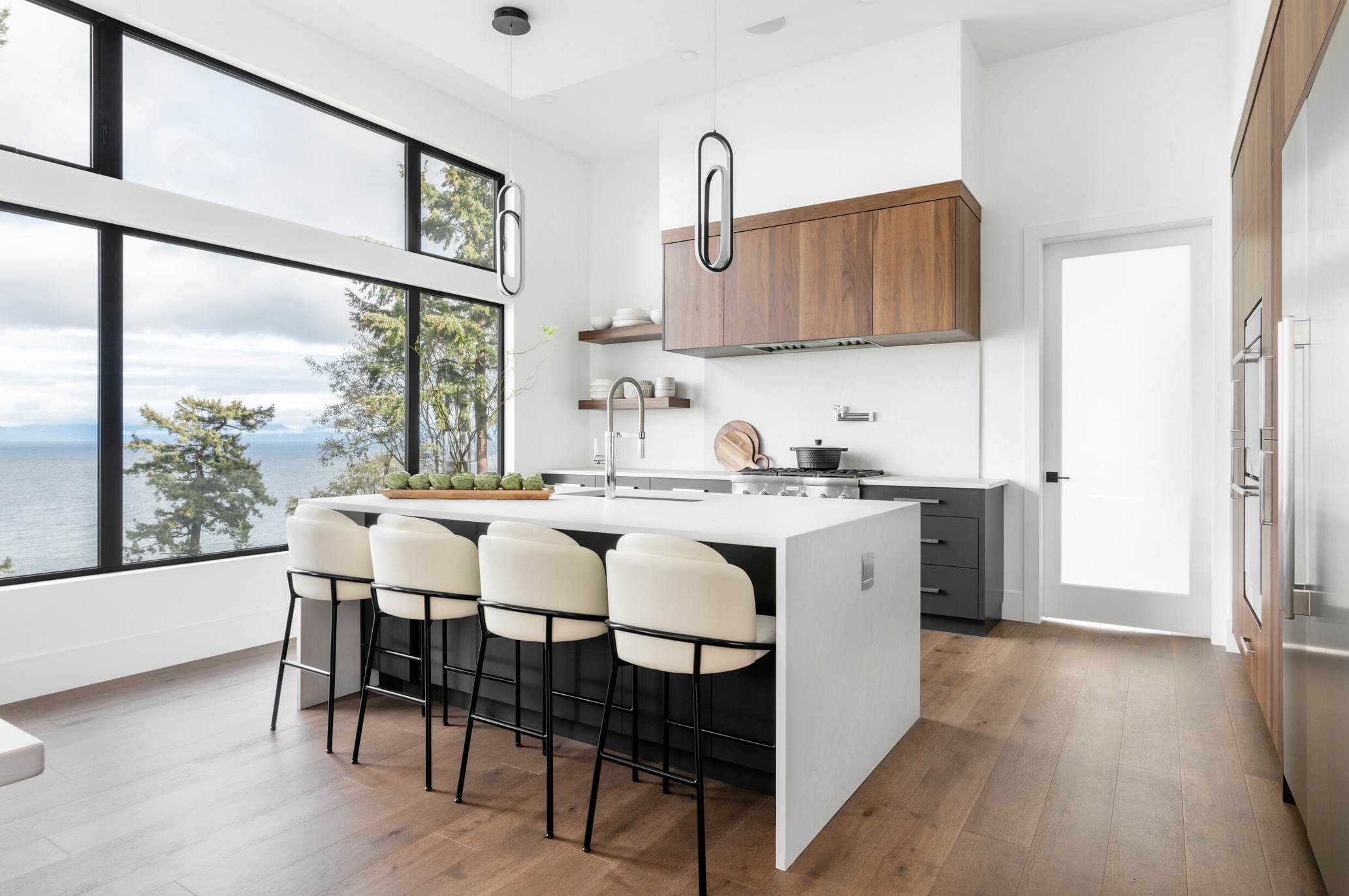 Warm Modern and Contemporary Contrast Cabinetry Design 