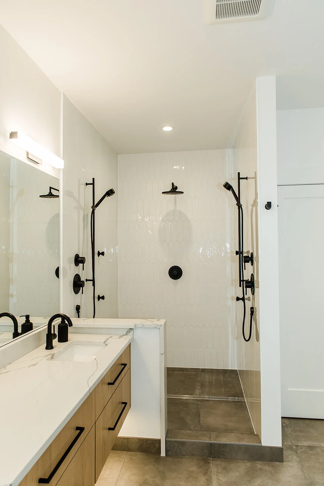 Heronwood Cabinetry Cowichan ( (25).jpg