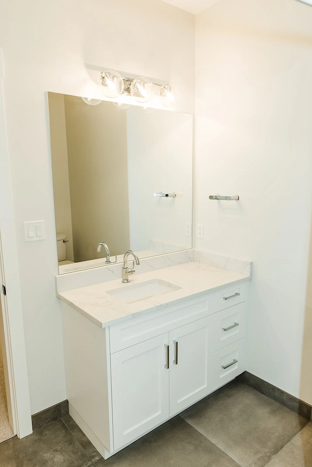 Heronwood Cabinetry Cowichan ( (26).jpg