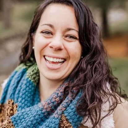 Episode 17: Pit in your gut? Find freedom and peace in your career and life with Nikki Gingrich.