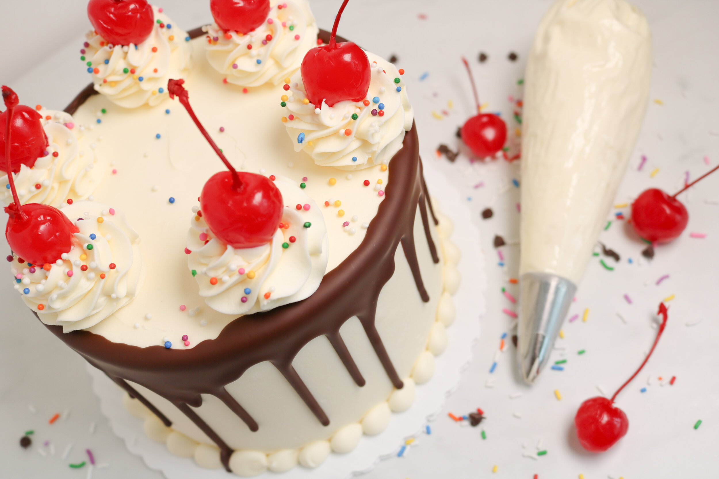 Contact 1 — Happycakes Cupcakes & More