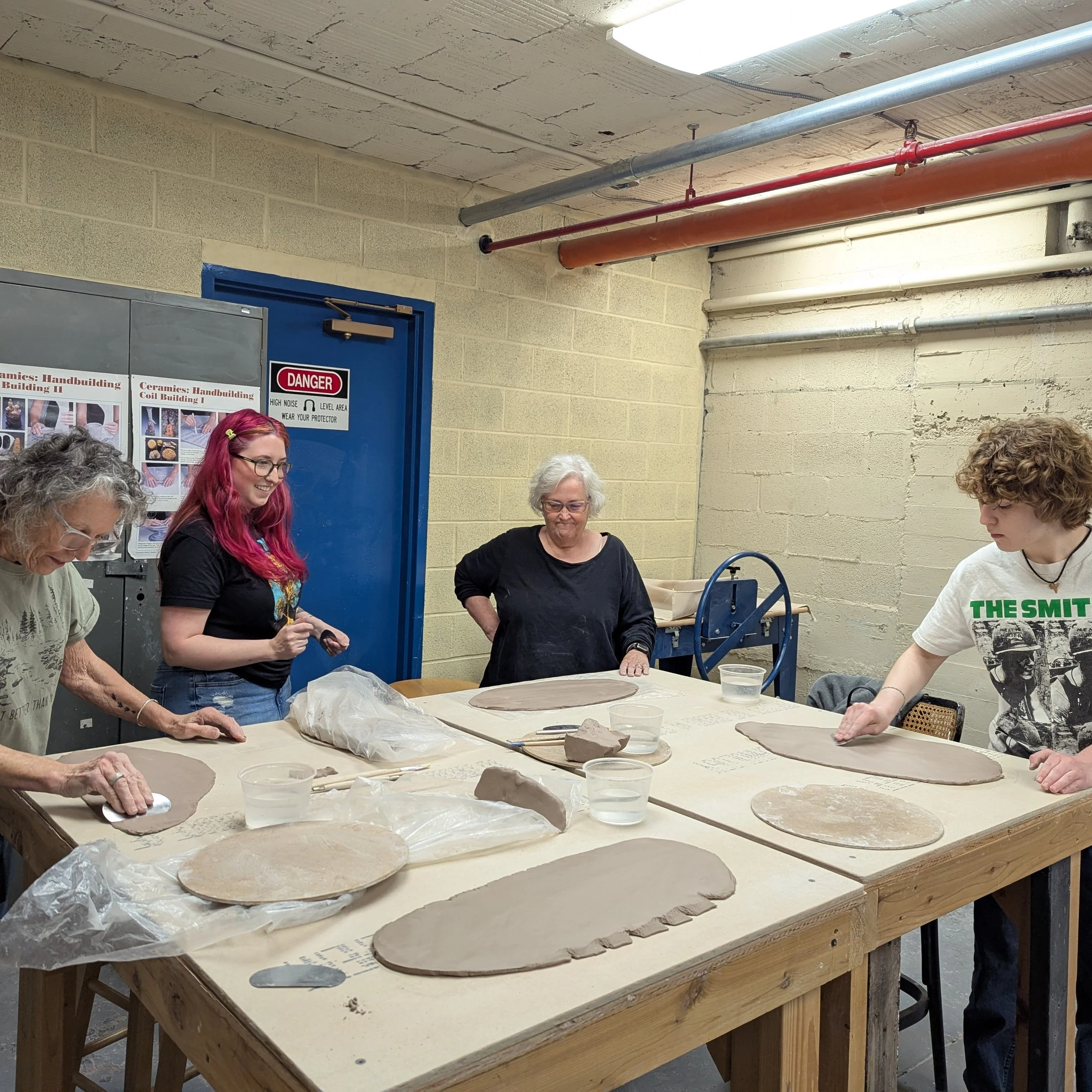We are loving the energy coming from our Handbuilt Mugs class! Check out the amazing progress our students have been making so far! 🥹☺️🎨

Teaching artist @alittleofeverything_art has been walking students through each step of the handbuilding proce