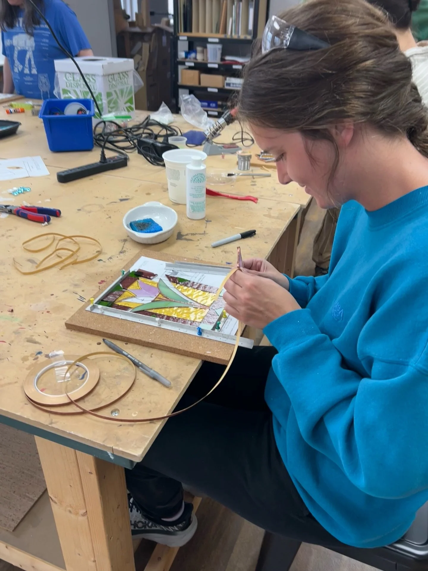 Have you heard? We launched our summer class schedule yesterday which means registration for our next Introduction to Stained Glass class is now open! 🤩🎉 

Come and explore the art of stained glass! In this introduction to stained glass individuals
