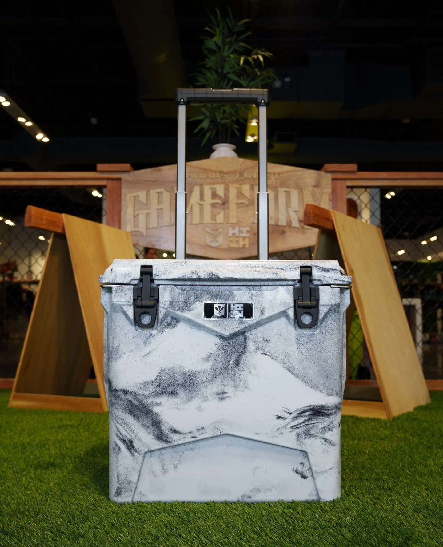 Keeping the ice cold longer than the Kona Low... #HIFinest