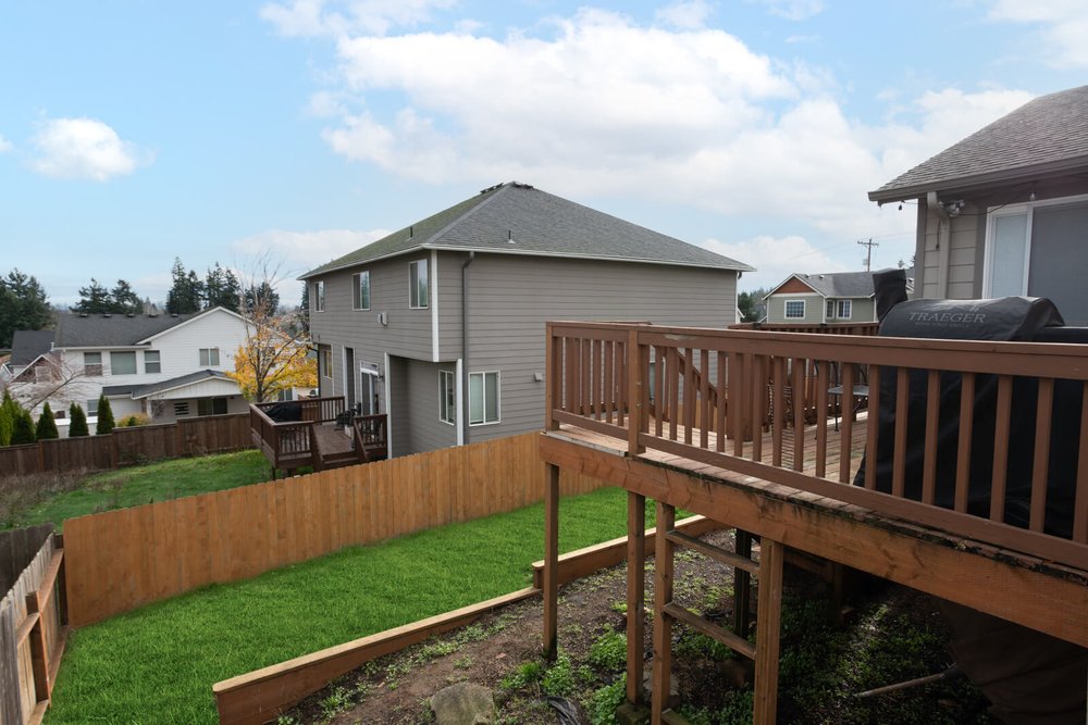 back deck and yard of home in salem oregon