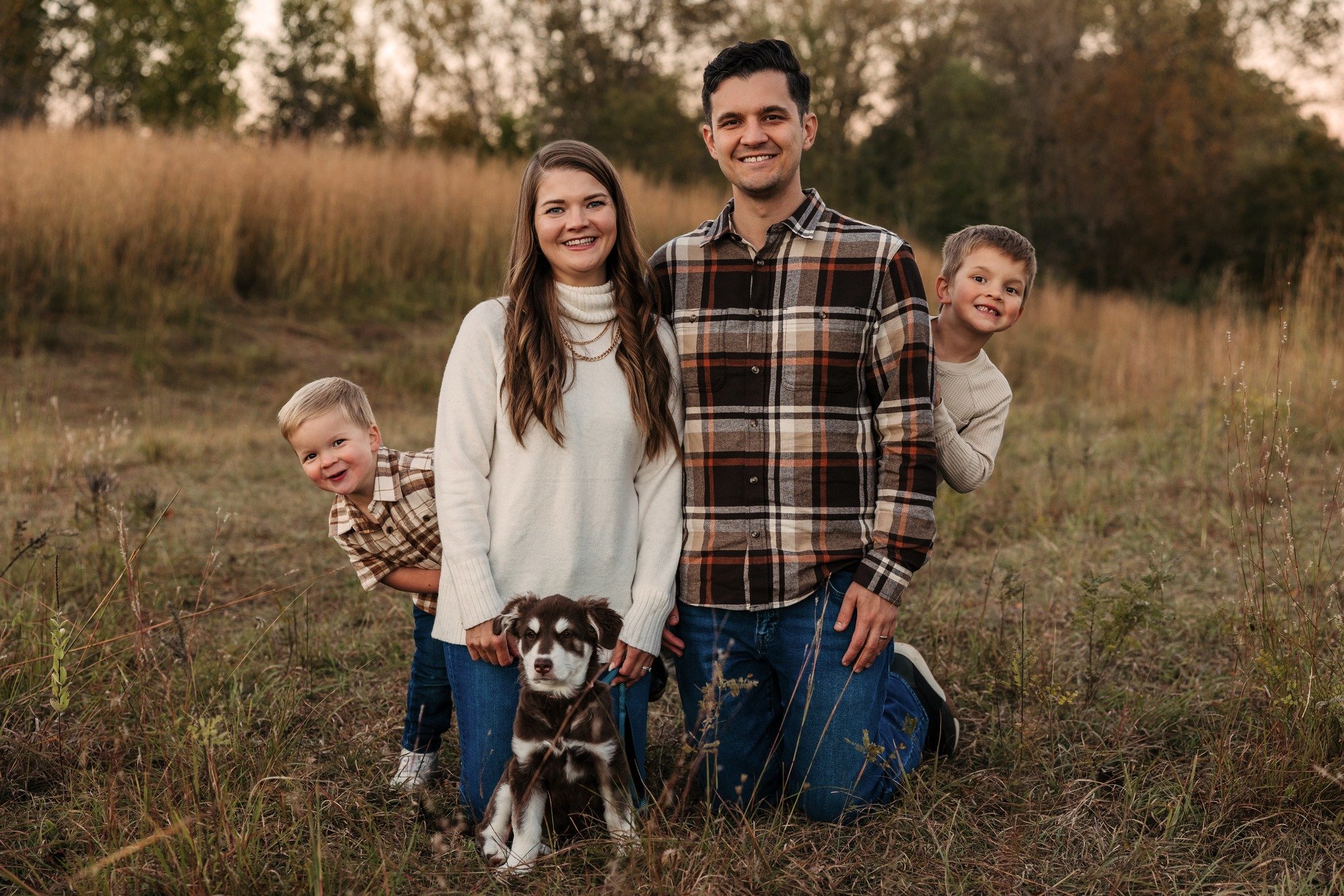 Got to spend the afternoon with my cousin&rsquo;s sweet family who just grew by 4 paws and let me tell you, their new puppy might be the cutest little ball of fluff I&rsquo;ve ever photographed. Between the zoomies and the giggles, it was pure joy. ?
