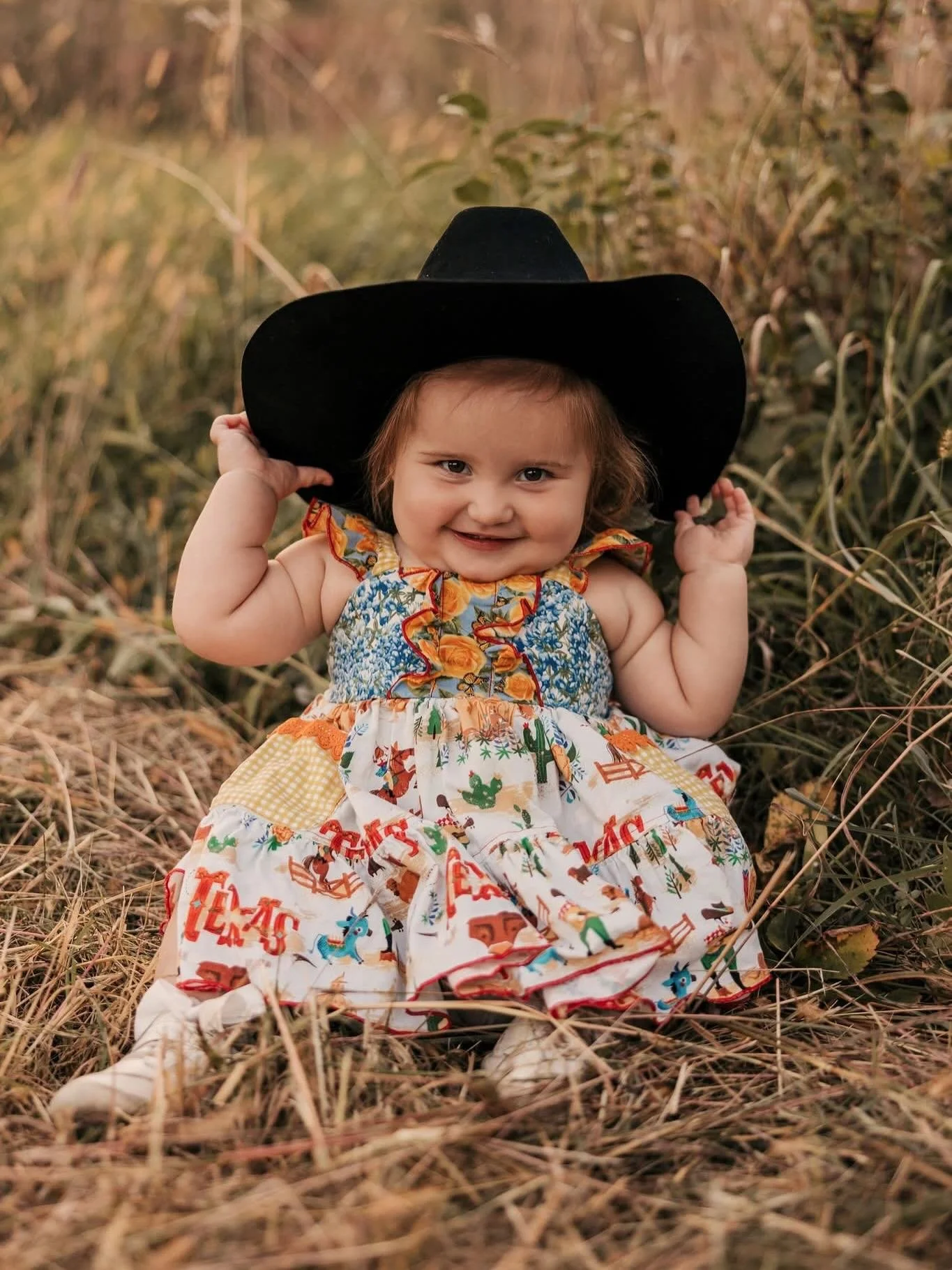This session had me smiling from ear to ear. I had the absolute best time chasing around these two adorable siblings decked out in their cutest cowboy and cowgirl gear&mdash;hats, boots, and all! 🐴✨

It was one of those sessions where the energy was