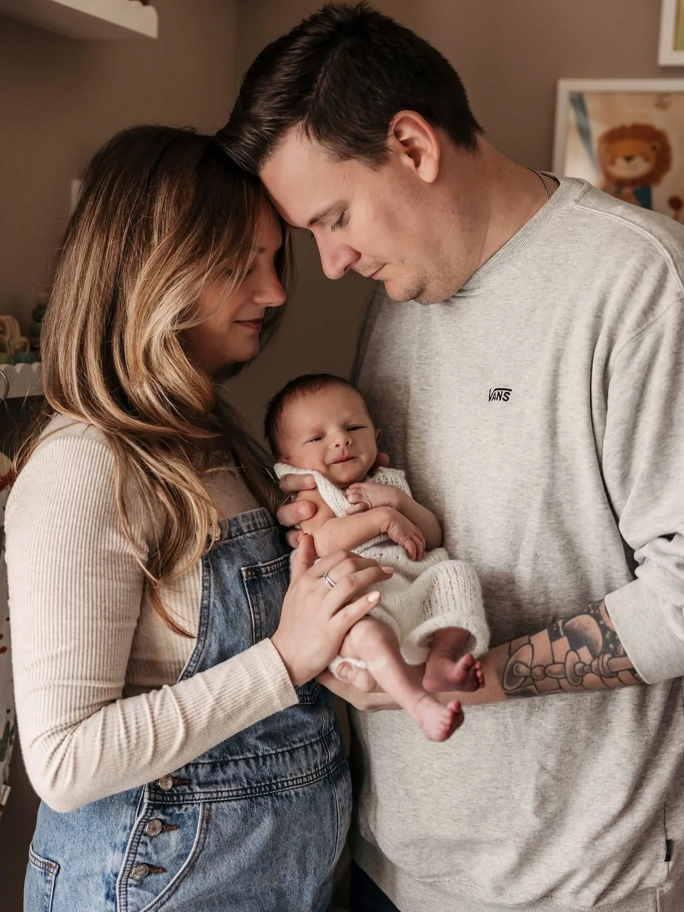 There&rsquo;s something so magical about those first few weeks as a new family. The quiet moments, the tiny fingers wrapped around yours, the soft yawns and sleepy snuggles. These days are fleeting, and before you know it, they&rsquo;ve grown and cha