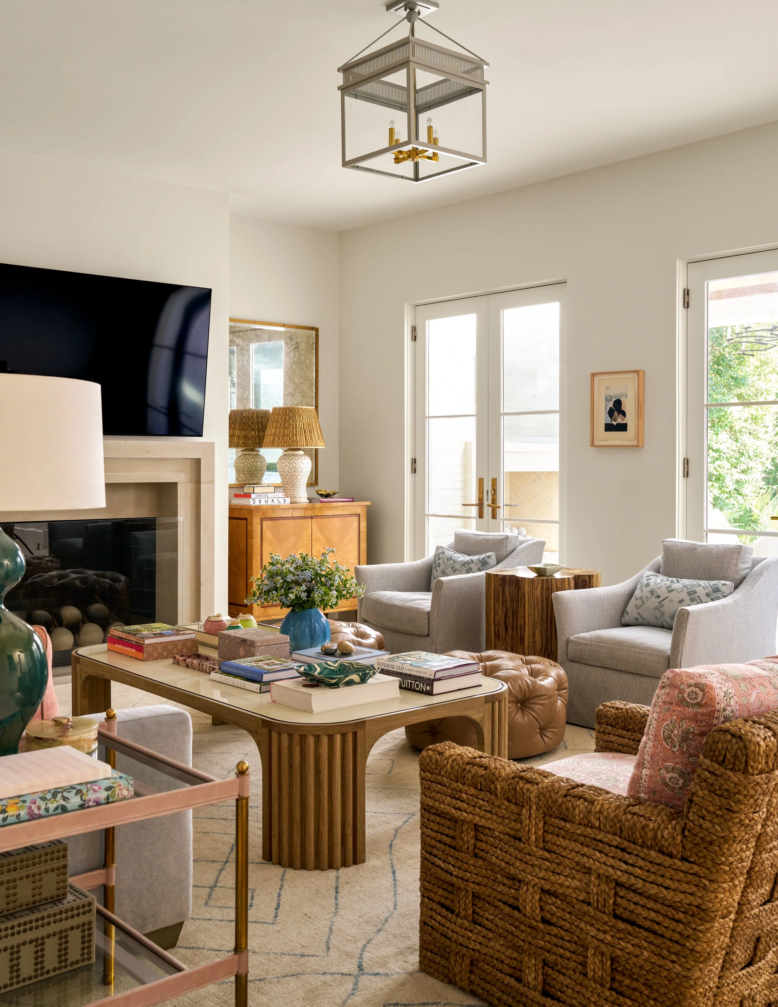 6. Living_room_with_custom_furnishings.jpg