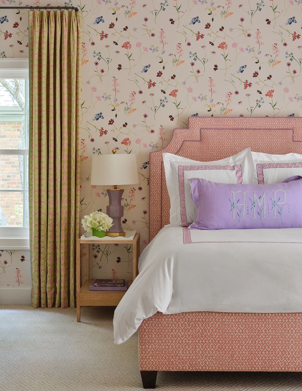 Floral_Inspired_Little_Girls_Bedroom.jpg