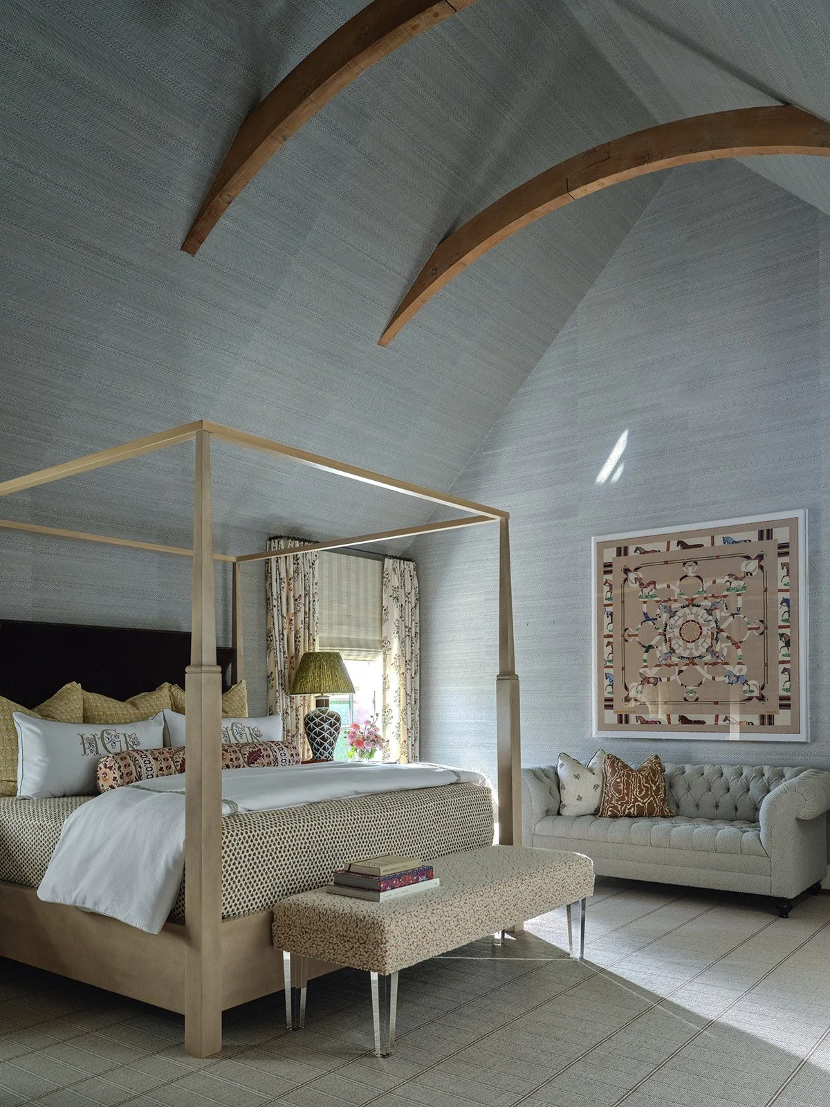 26. Full_View_of_Primary_Bedroom_Design_With_Exposed_Arched_Ceiling.jpg