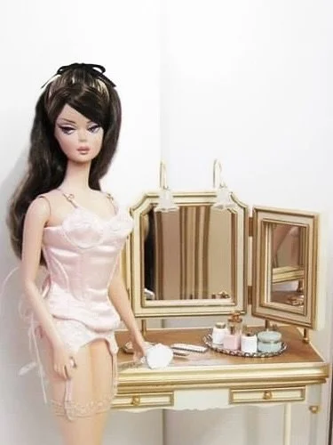 Choose your avant-atlas barbie! 🎀