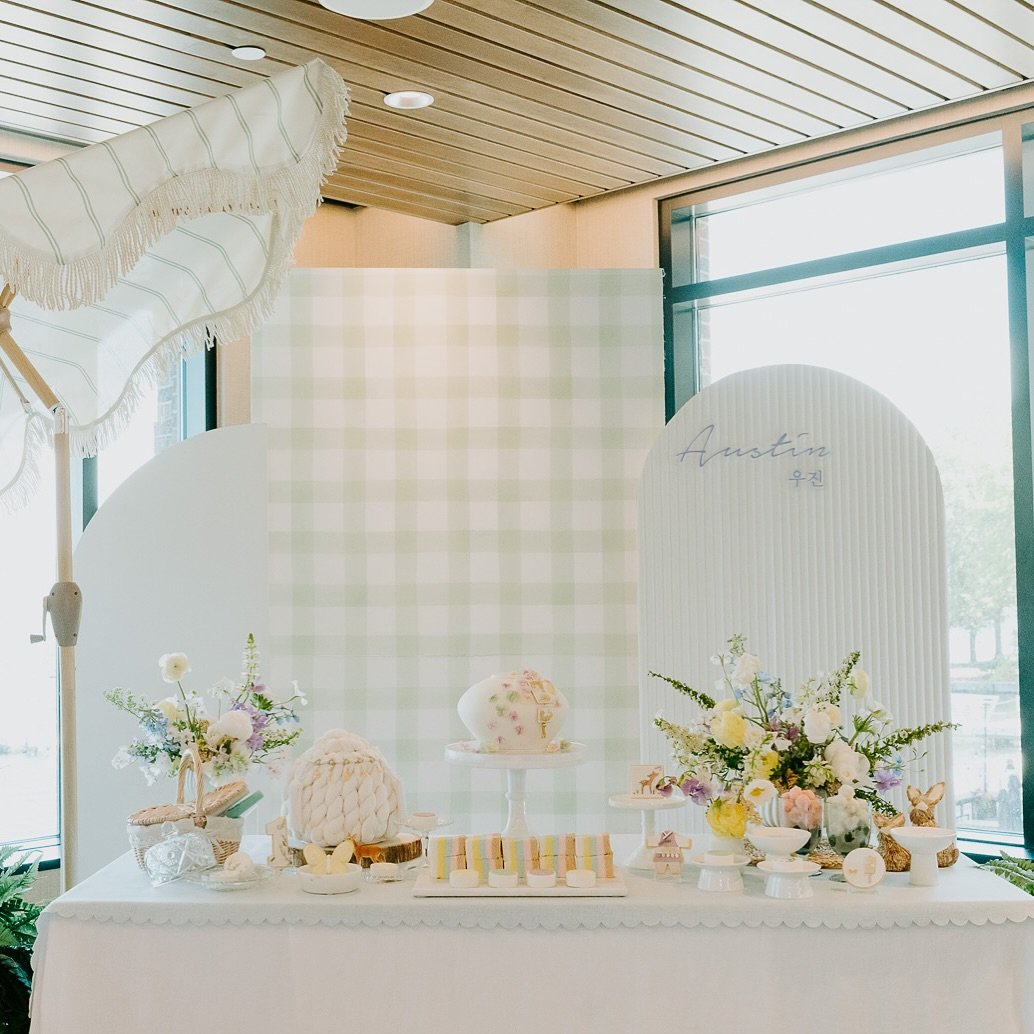 Beautiful setup to celebrate sweet baby Austin 🎉

#sneakpeek