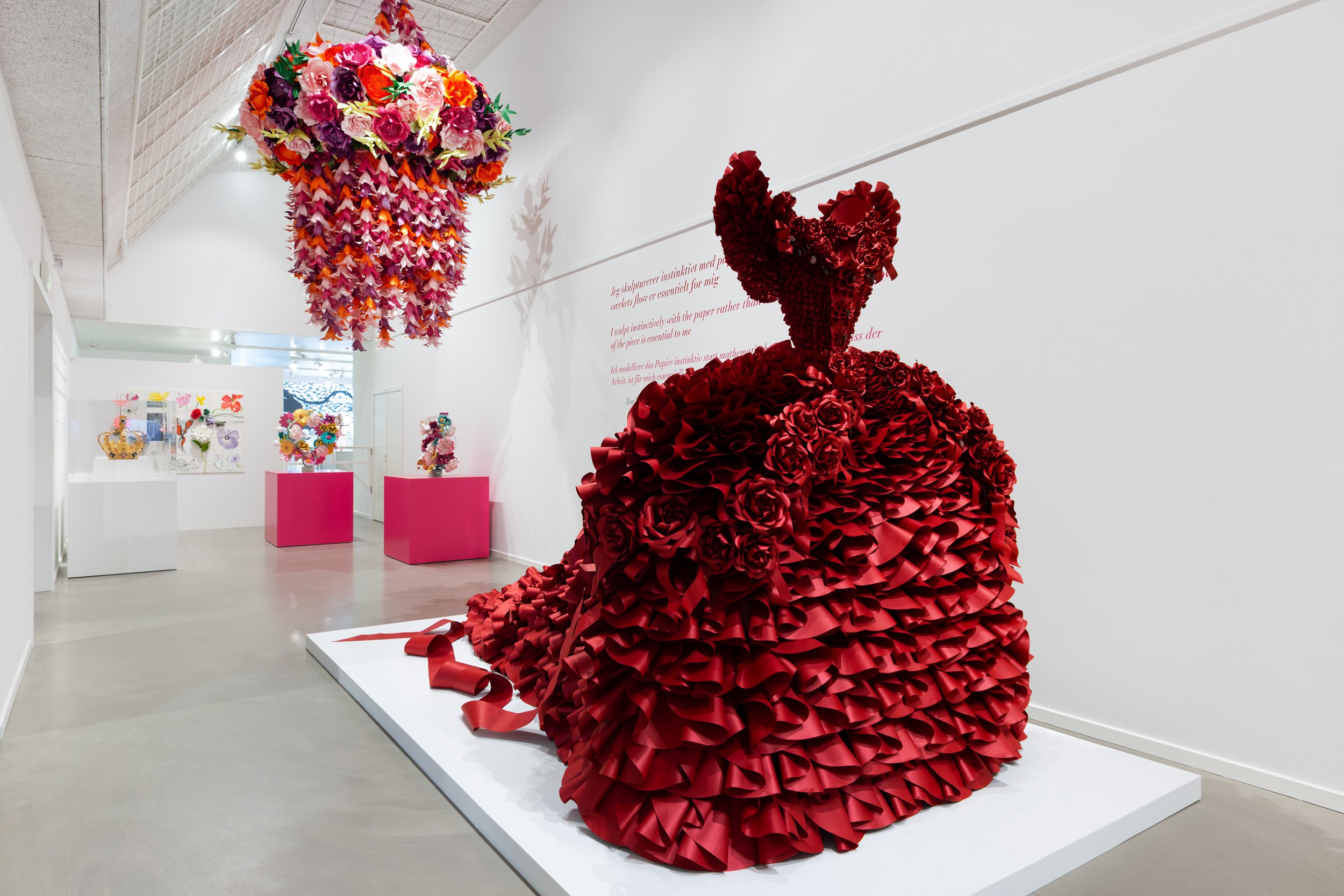 Zoe Bradley_Paper Couture_Museum for Papirkunst_2026_photo Jacob Friis-Holm Nielsen_JFH4491_sRGB_web.jpg
