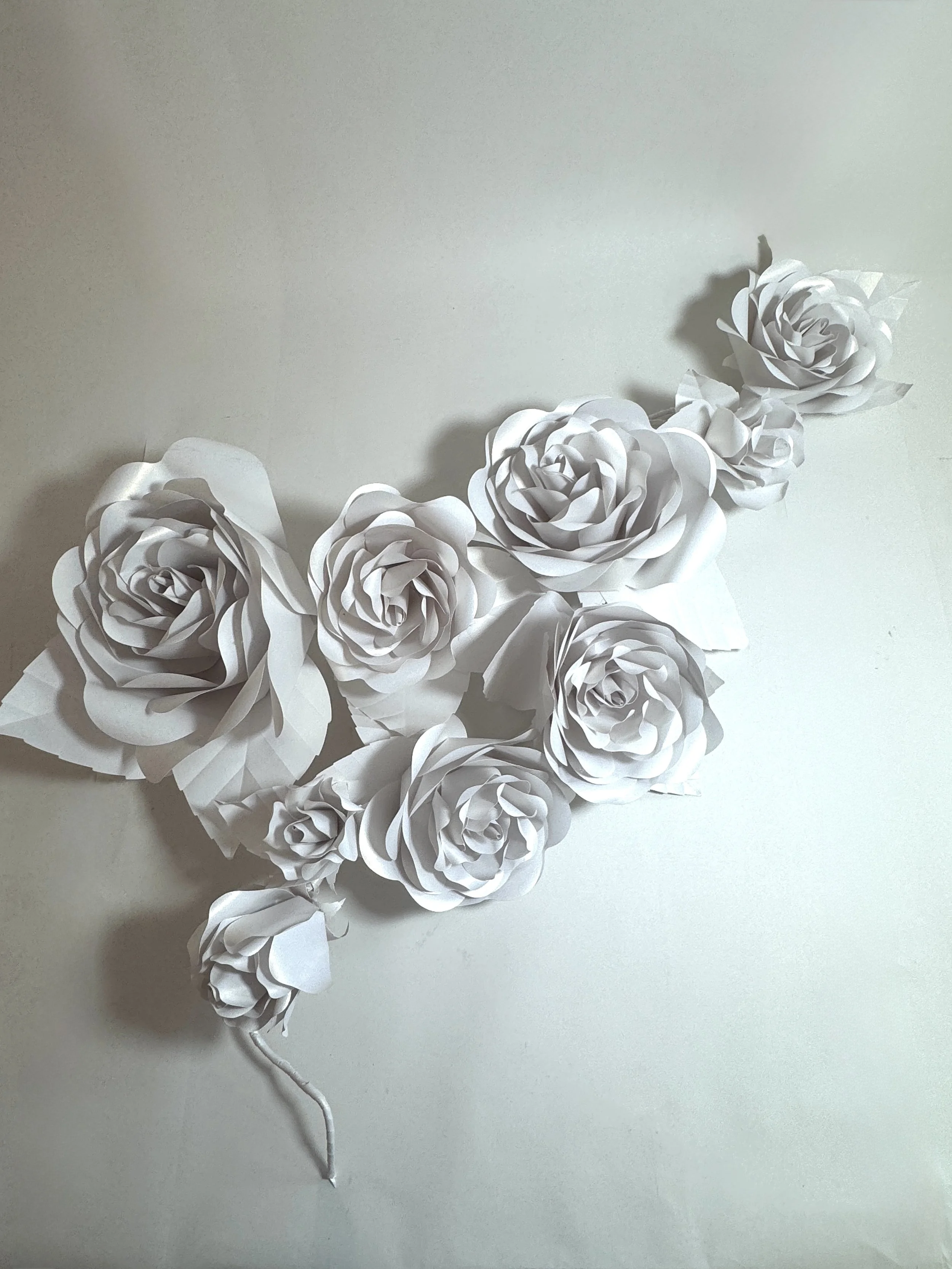 Exquisite Paper Rose Garland for Table Decor