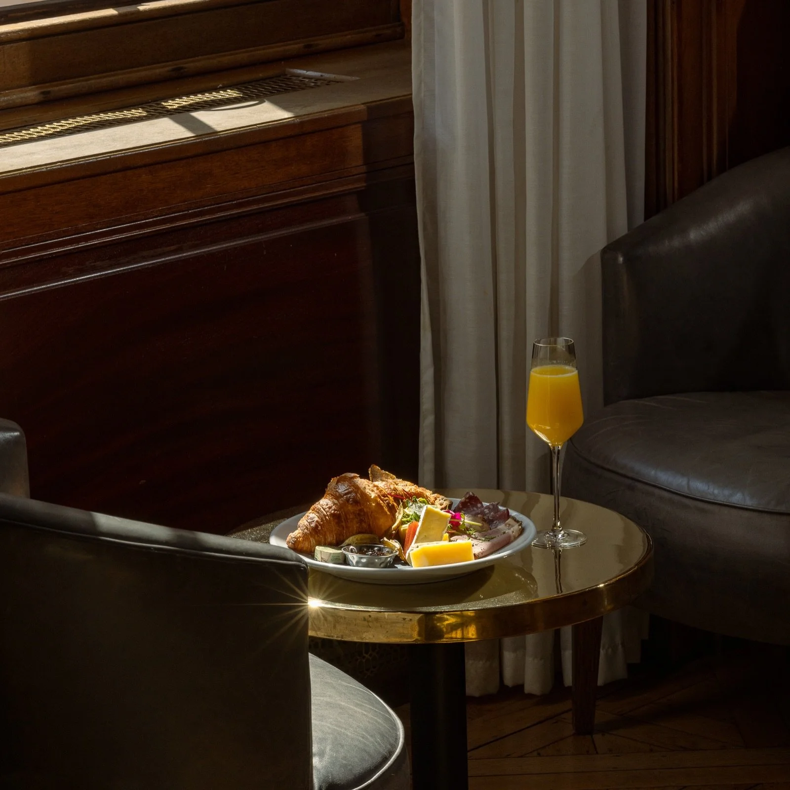 A moment to pause, after the pace of the weekend.

As the Edinburgh Marathon moves through the city, we welcome runners and supporters alike to take the lift to the Fourth Floor and settle in above the movement below.

On Sunday and Monday, join us f