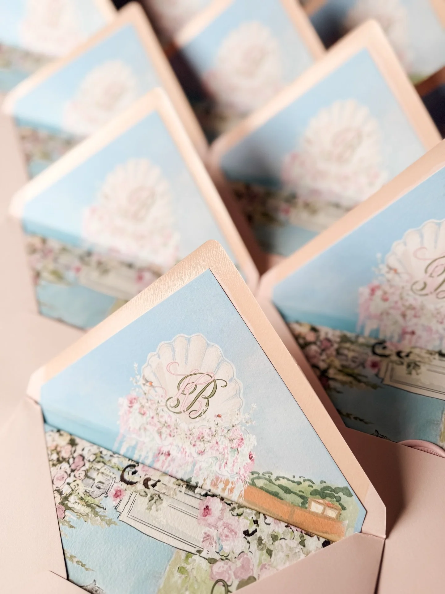 🐚 Seashells in Paradise for real life mermaid Kelsey and her Husband to be, Brian. Set in the Idyllic @son_marroig loved creating this diecut Pavillion details card ☀️