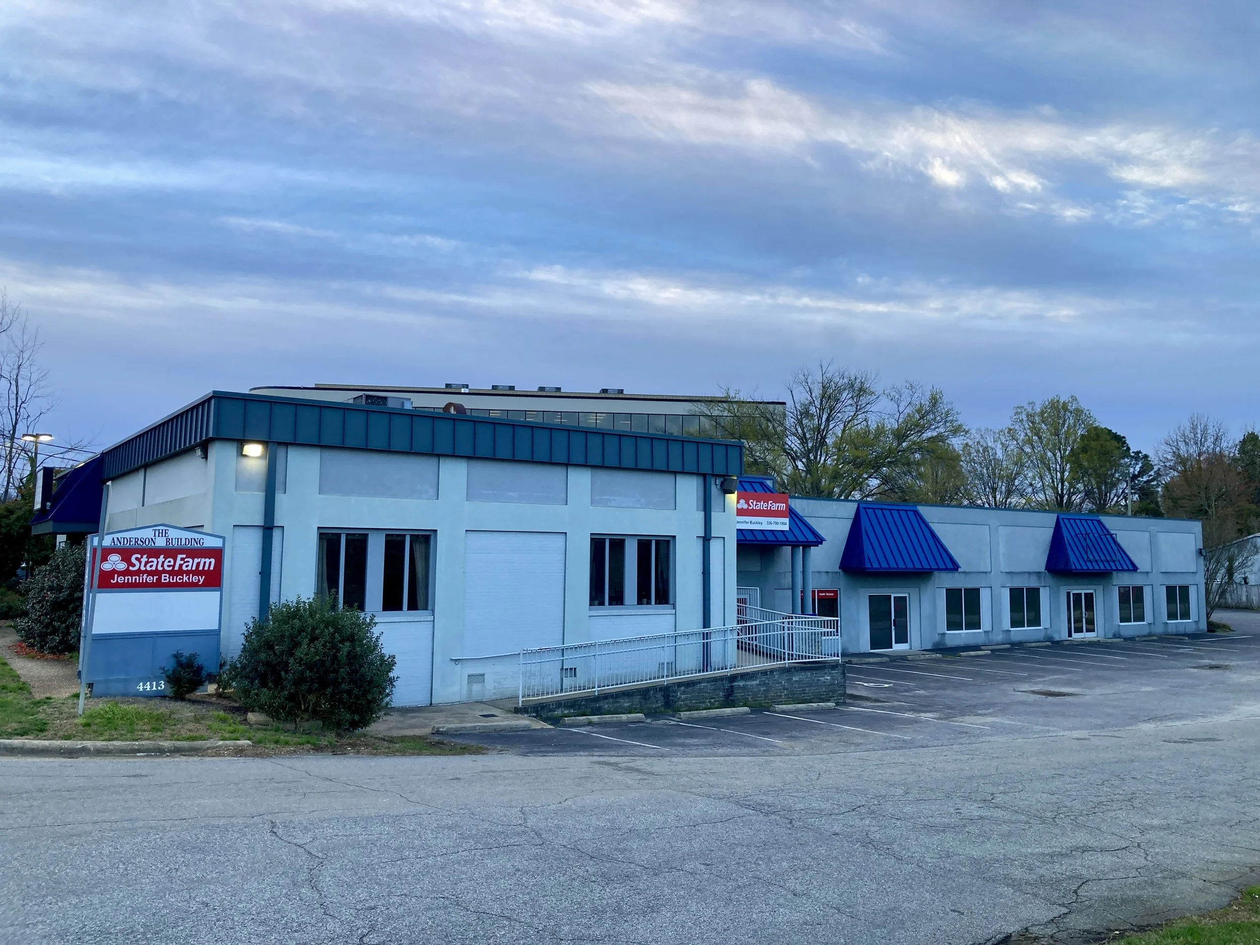 Retail Office Building For Lease