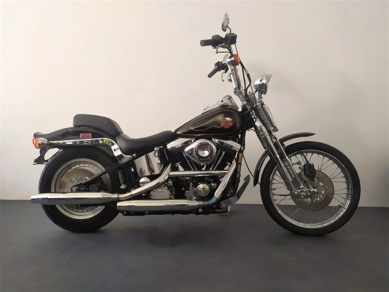 Harley - Davidson FXSTS Softail Springer 85th anniversary