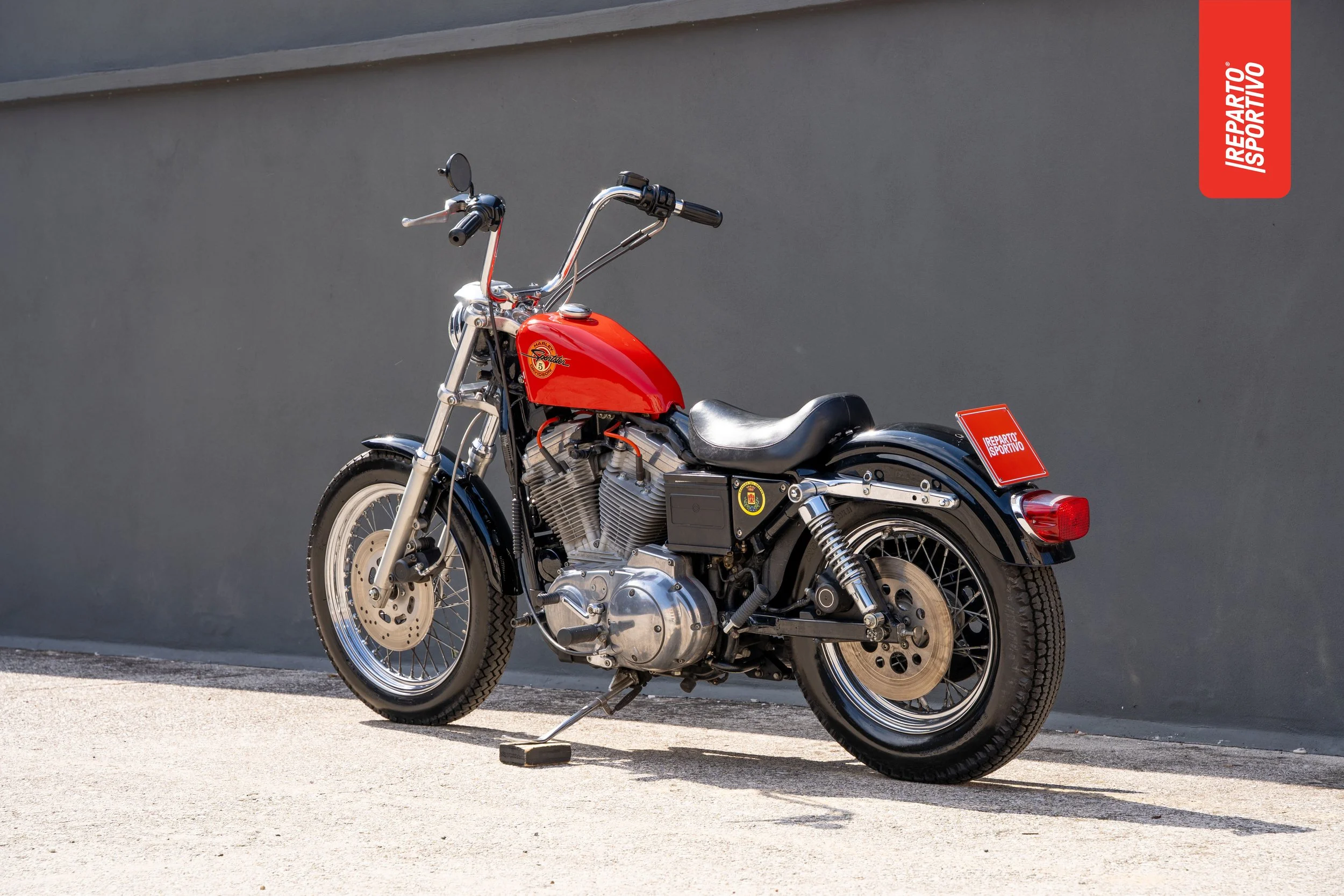 SPORTSTER_RED_10.jpg