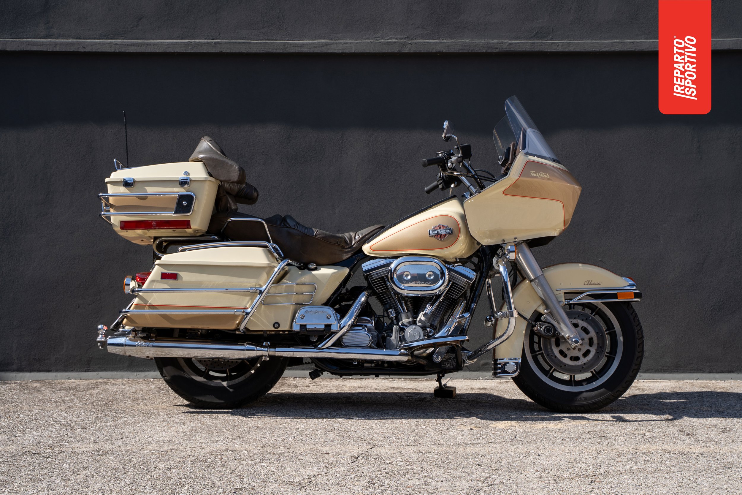 TOUR_GLIDE_01.jpg