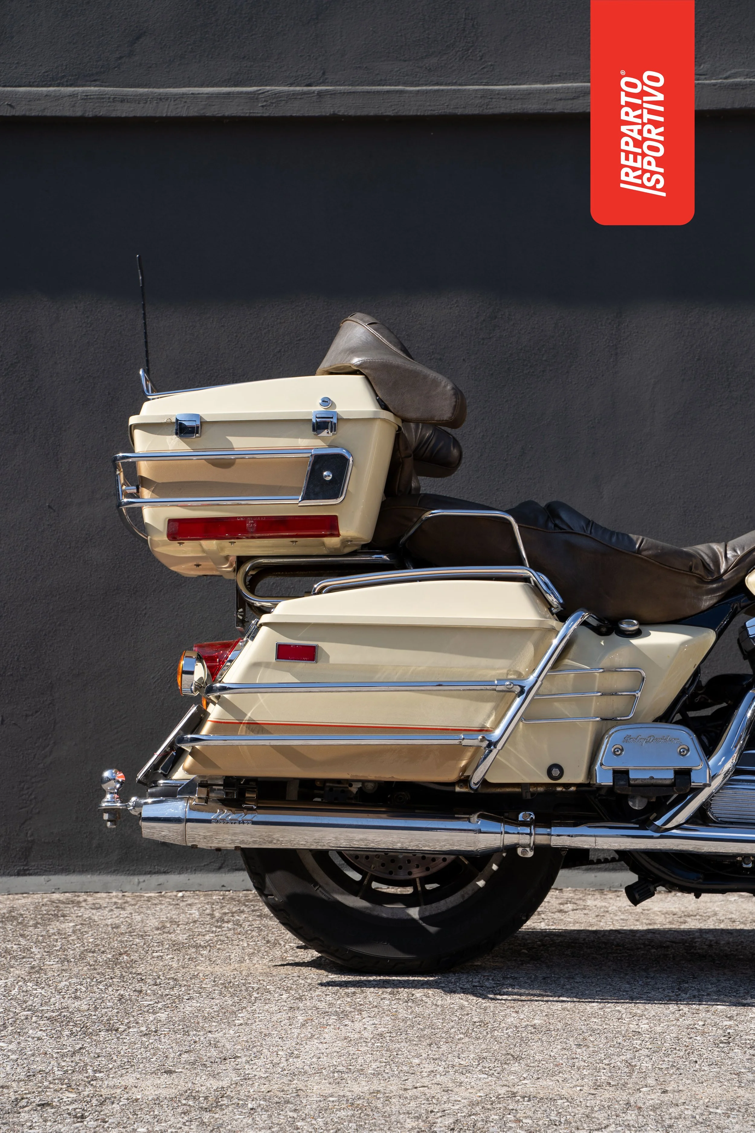 TOUR_GLIDE_02.jpg