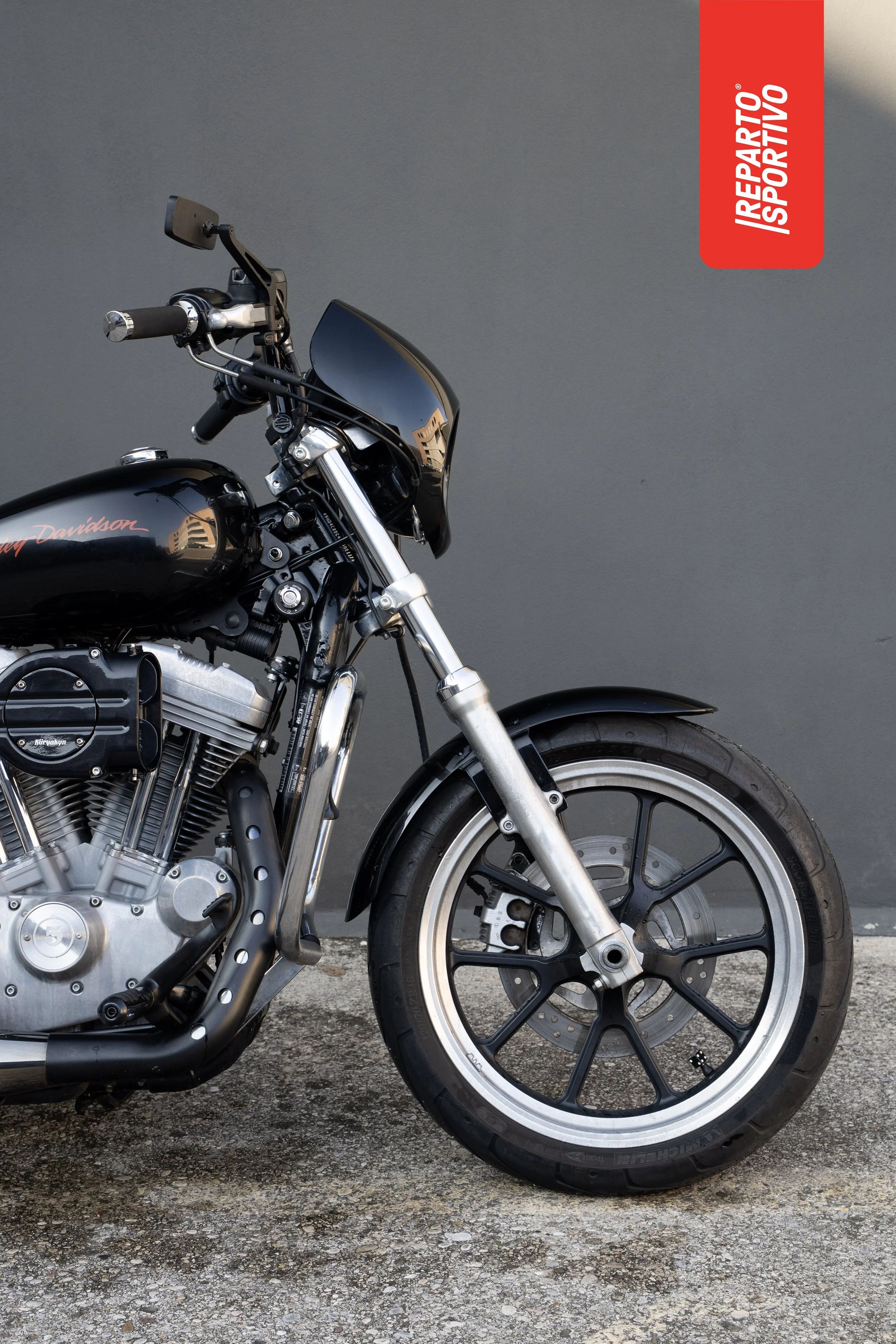SPORTSTER_04.jpg