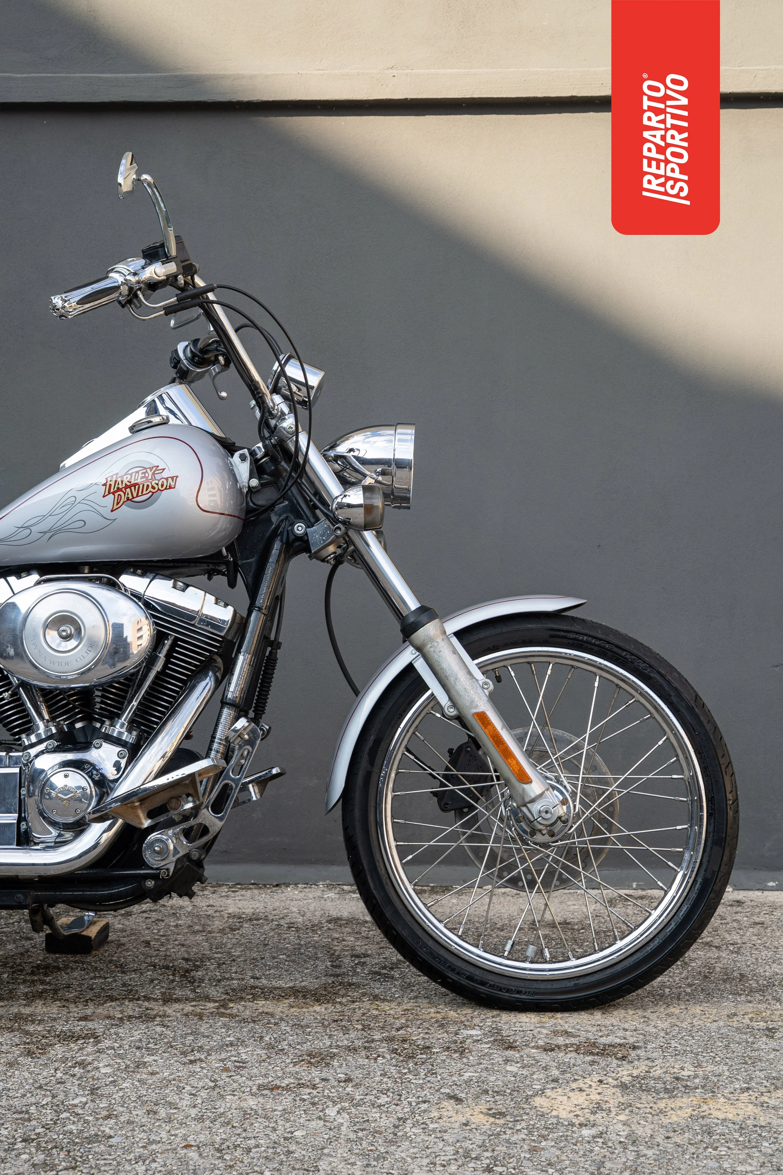 WIDE_GLIDE_ARGENTO_04.jpg