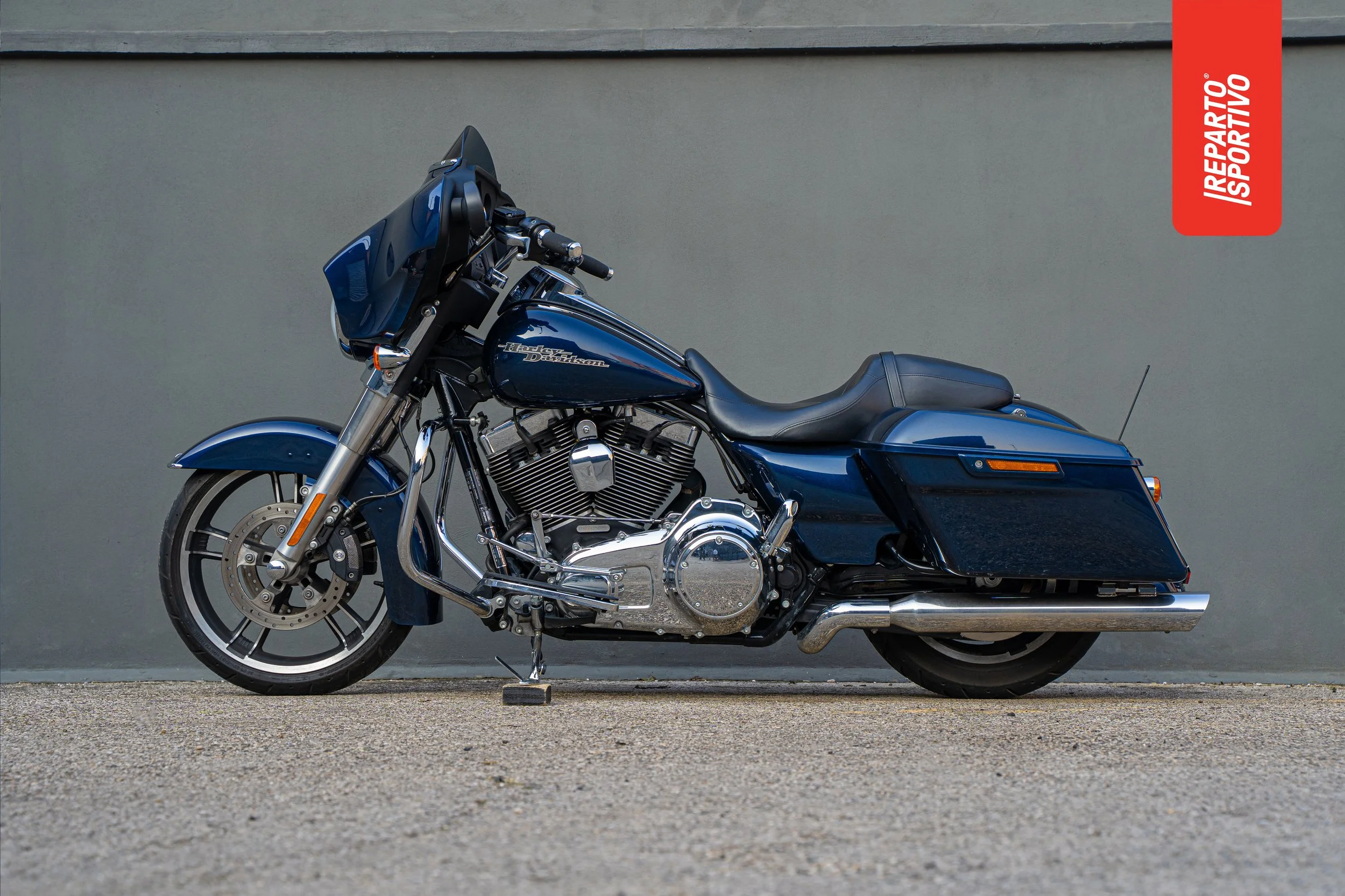 STREET_GLIDE_11.jpg