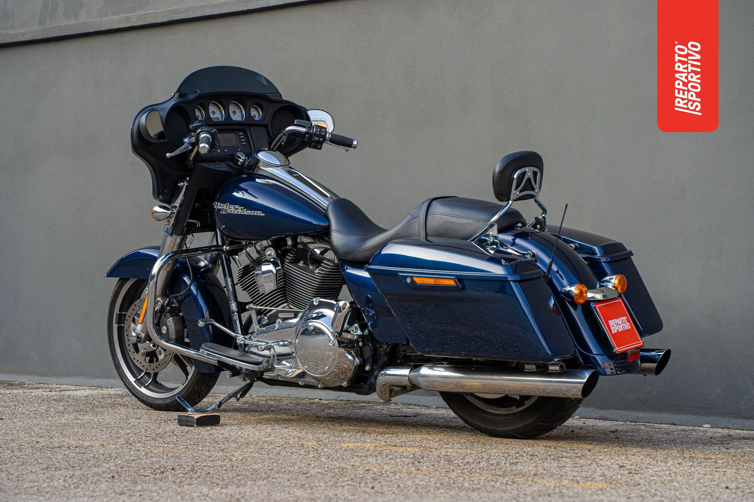 STREET_GLIDE_15.jpg