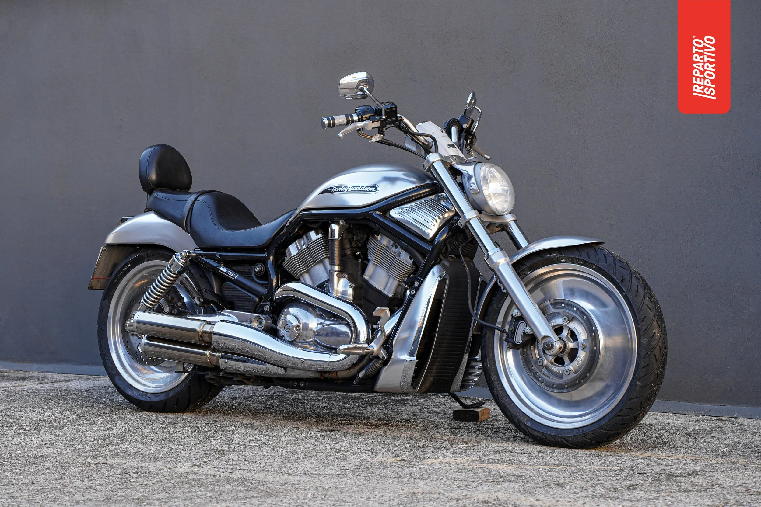 V-ROD_05.jpg