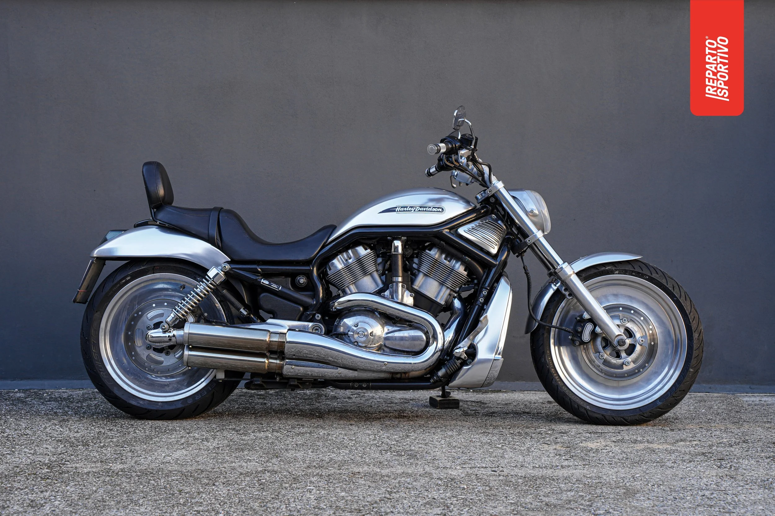 Harley-Davidson VRSCB V-ROD 1130 - 2005 