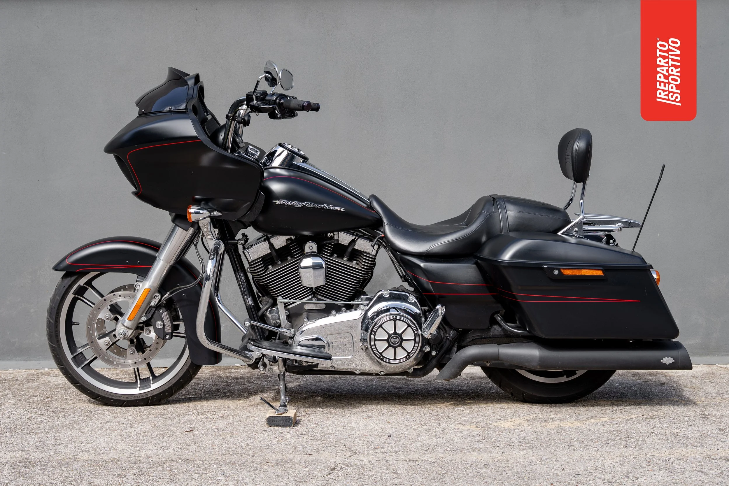 ROAD_GLIDE_11.jpg