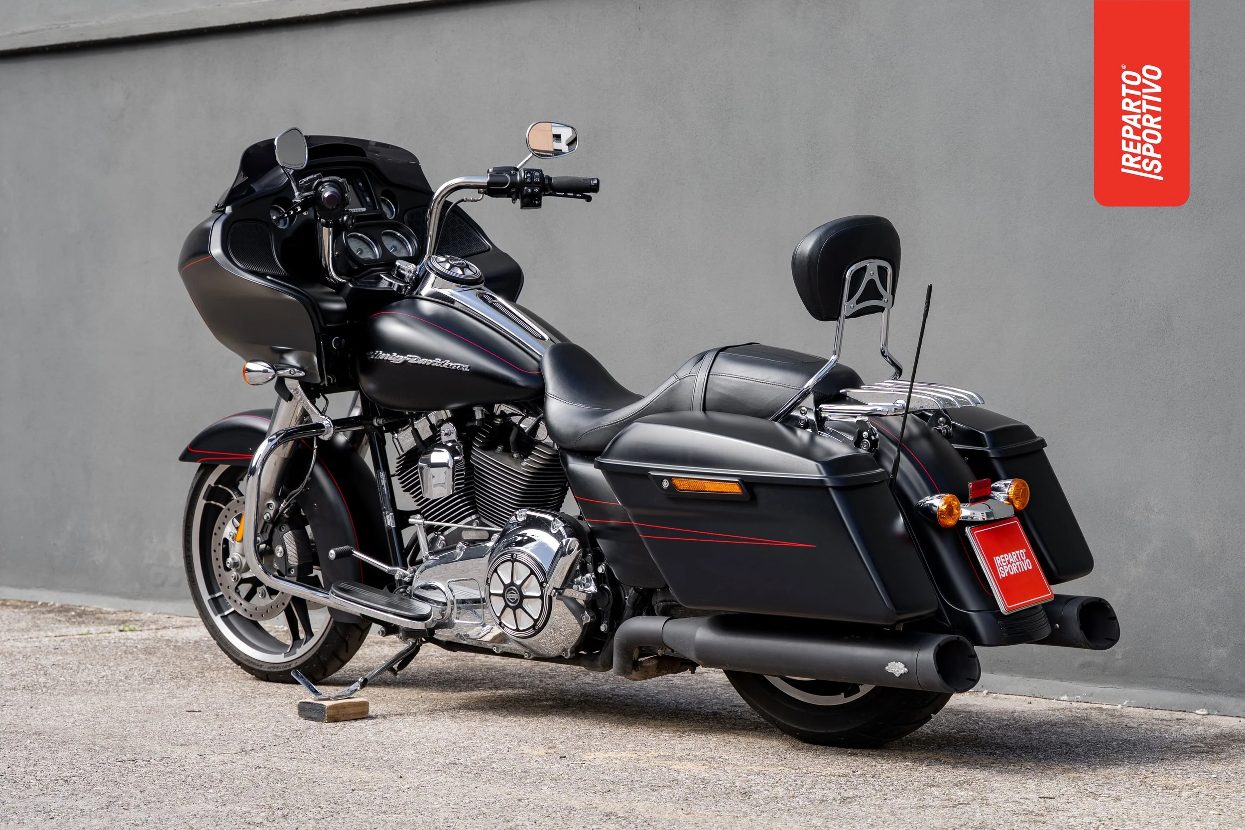 ROAD_GLIDE_15.jpg