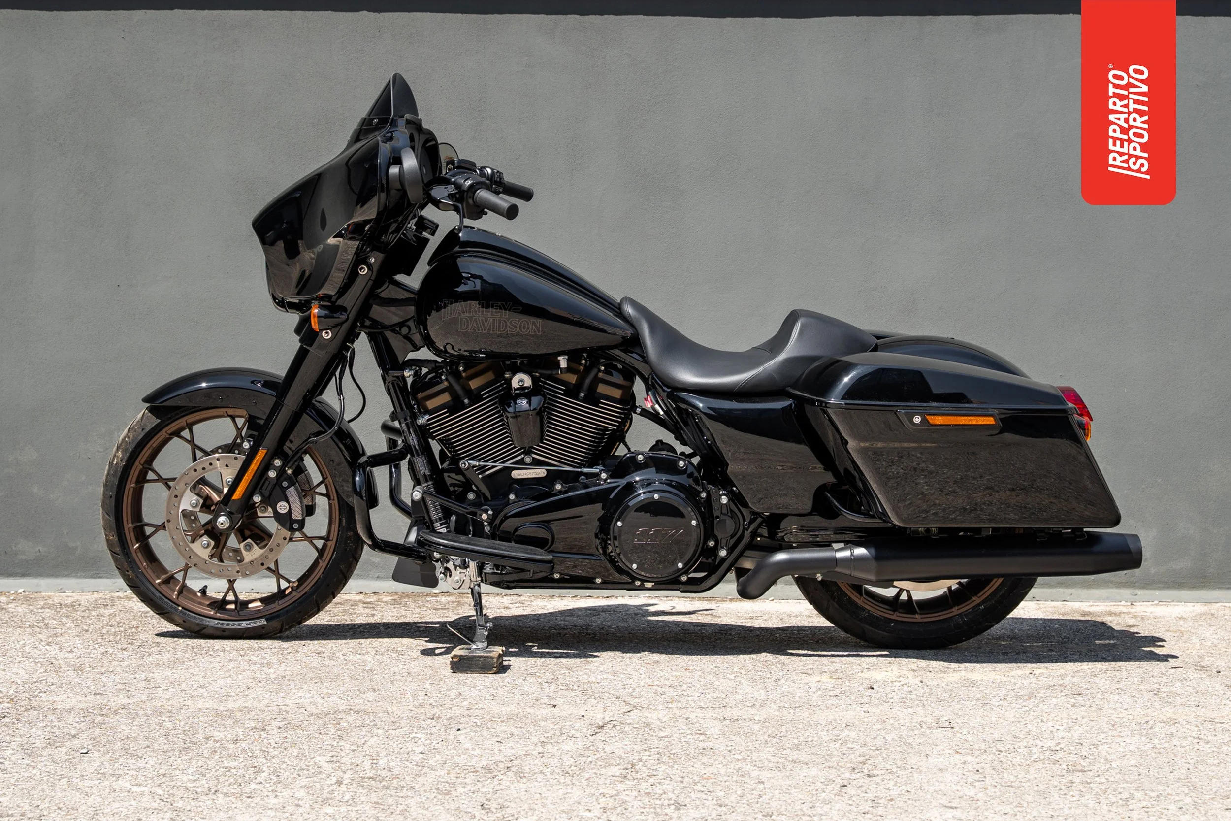 STREET_GLIDE_12.jpg