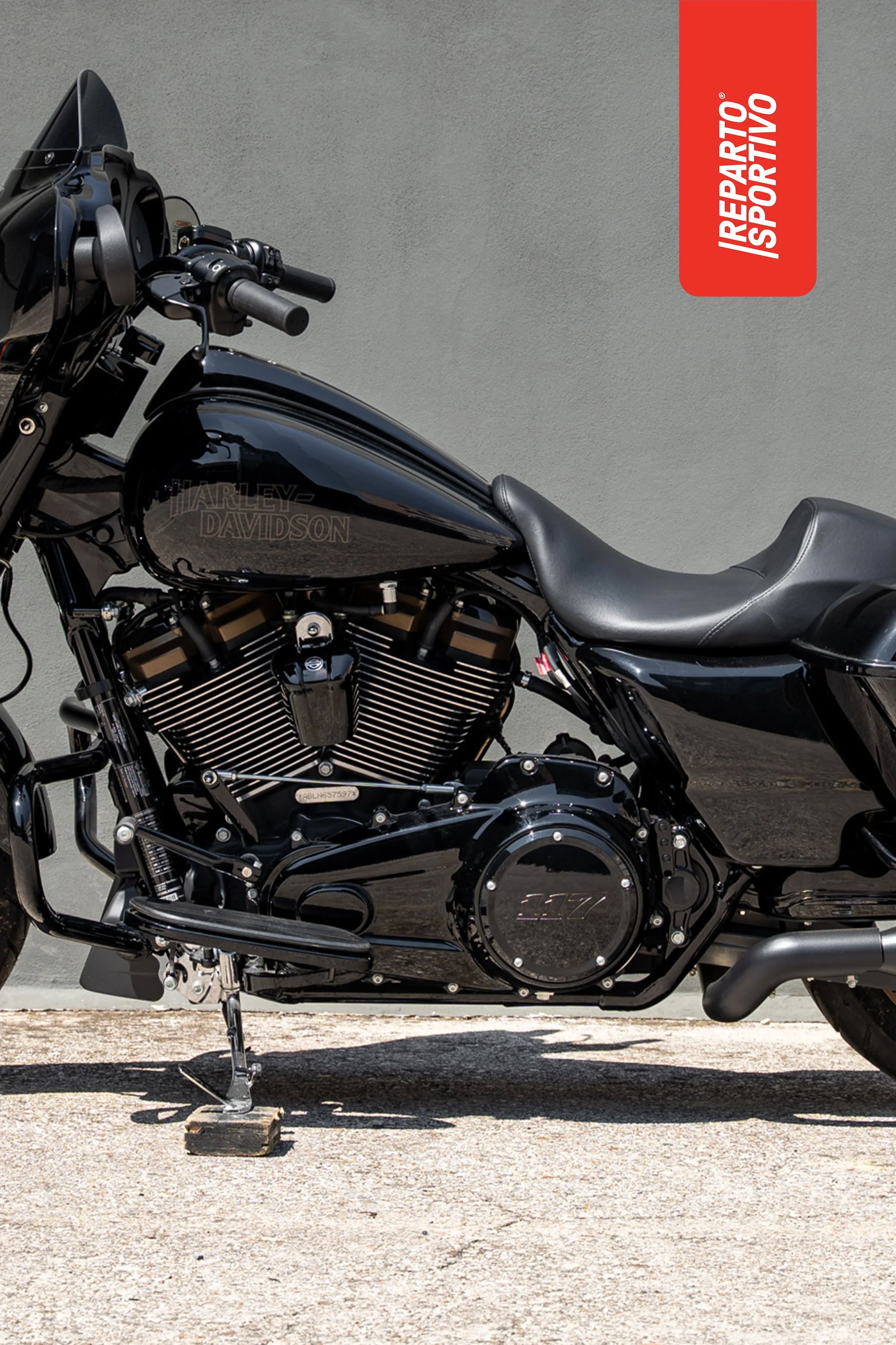 STREET_GLIDE_14.jpg