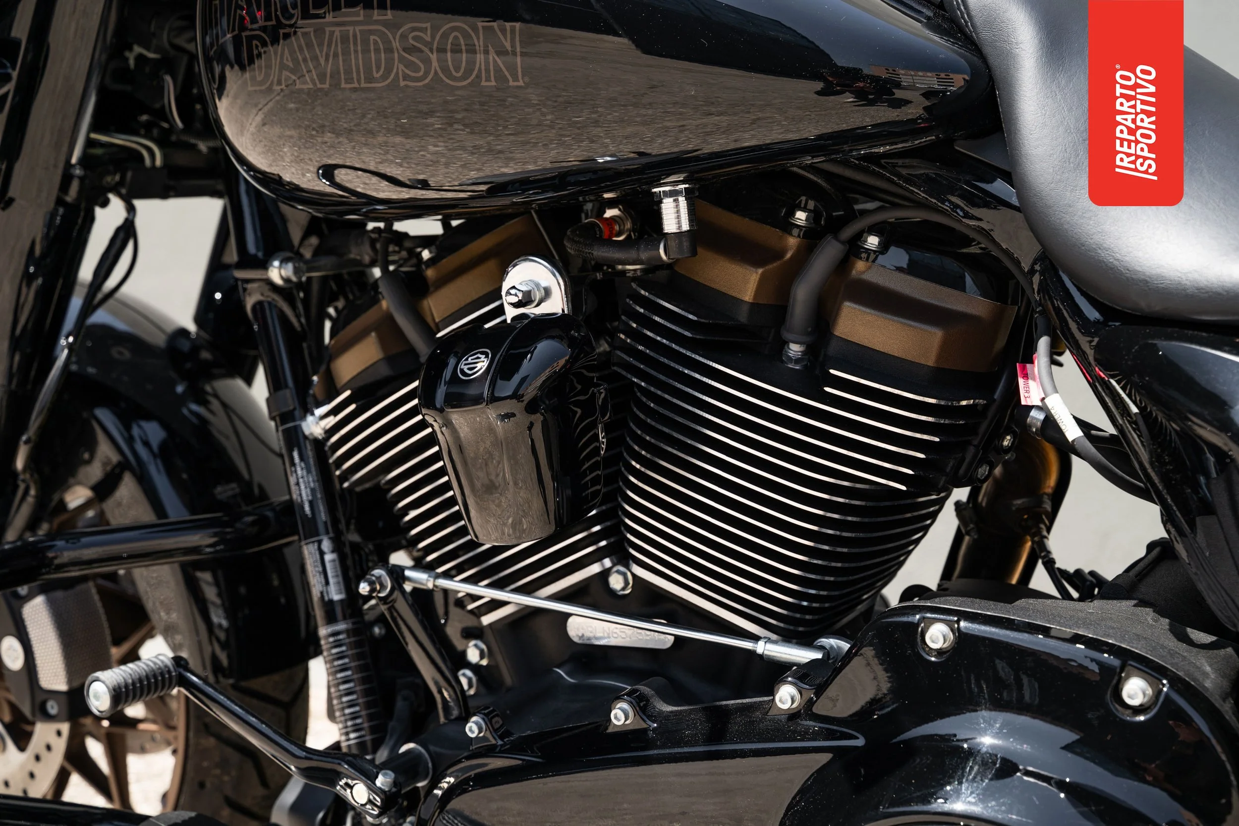 STREET_GLIDE_17.jpg