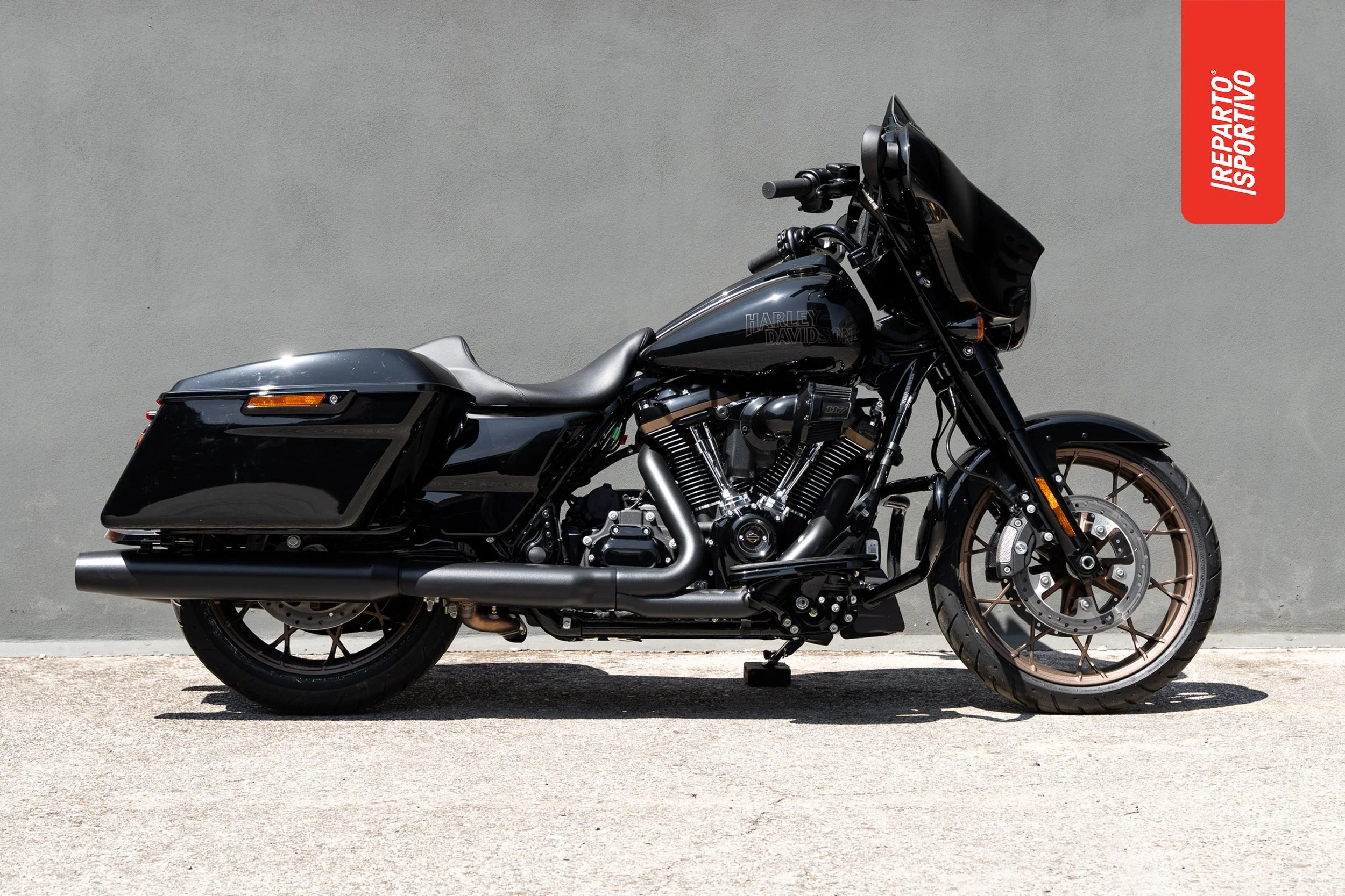Harley-Davidson FLHXST Street Glide - 2023 