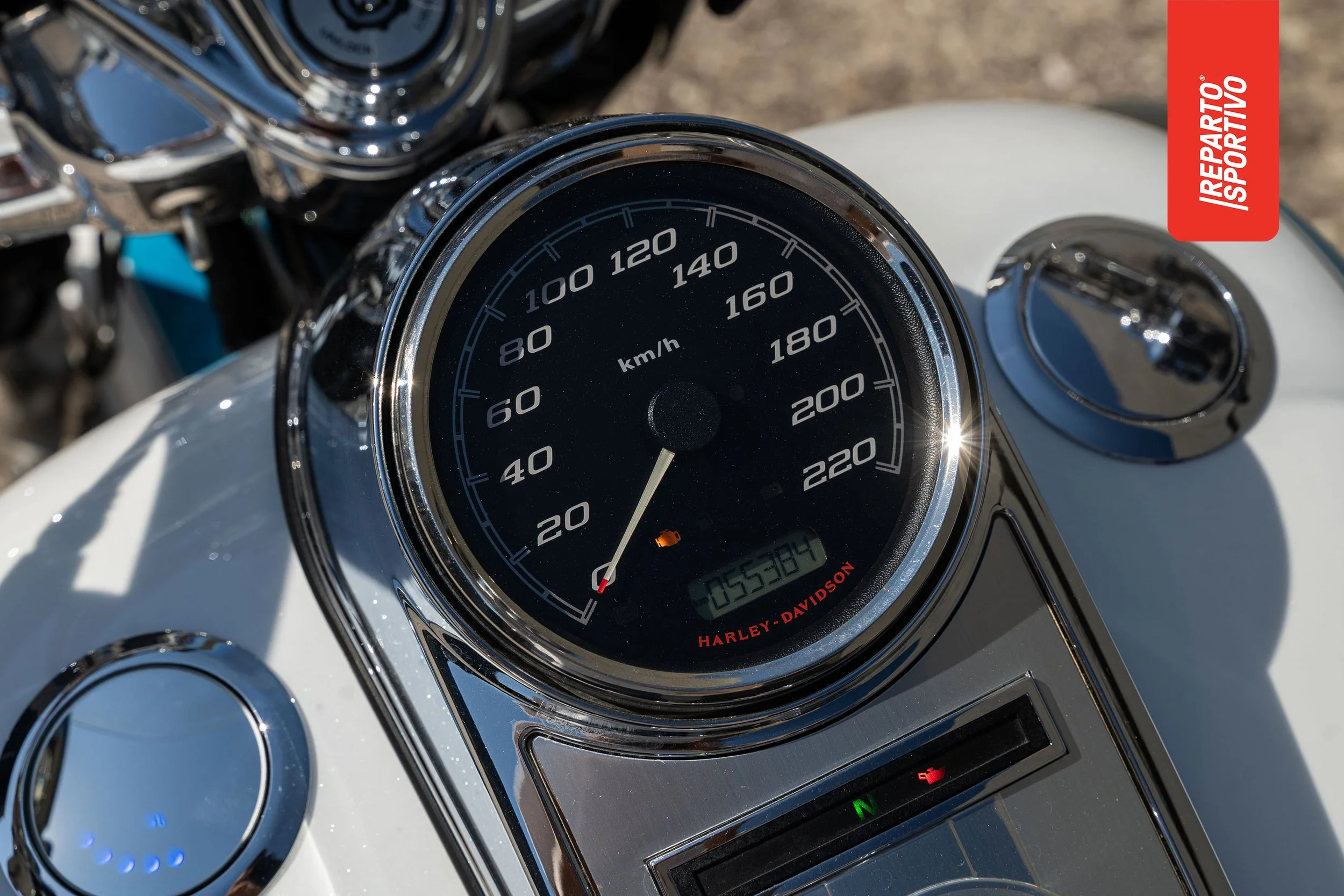ROAD_KING_07.jpg