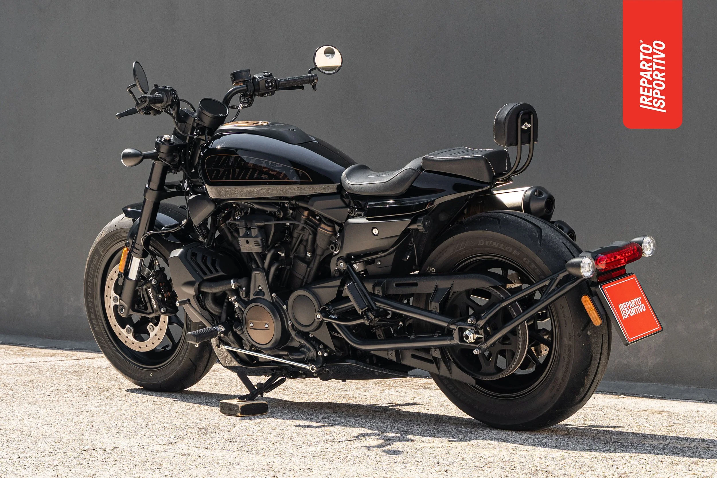 SPORTSTER_16.jpg