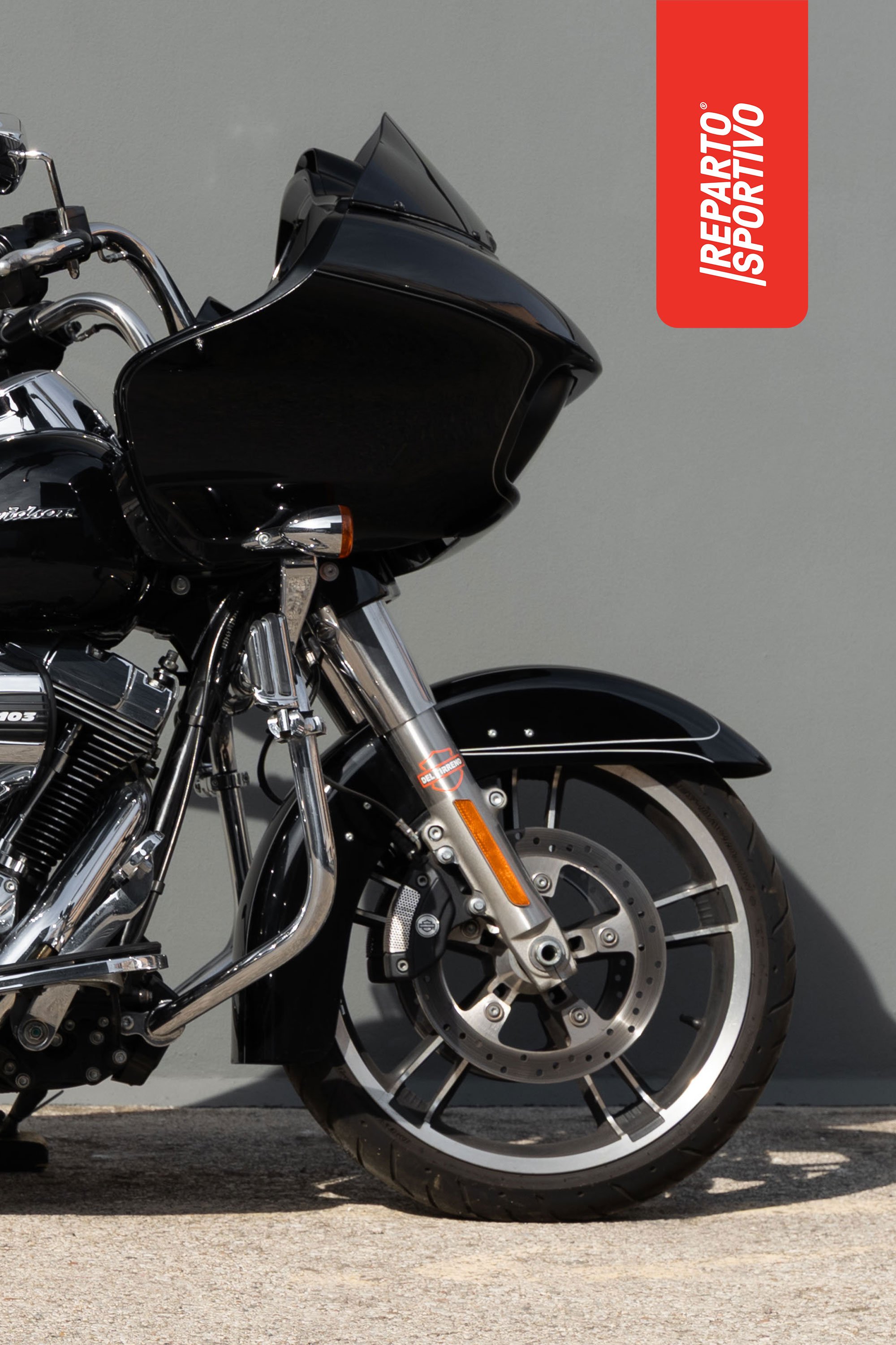 ROAD_GLIDE_04.jpg