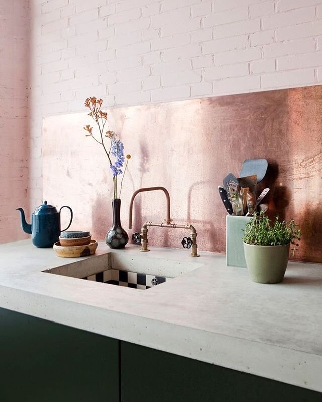 Perfect balance of colours, textures and lines, no?
