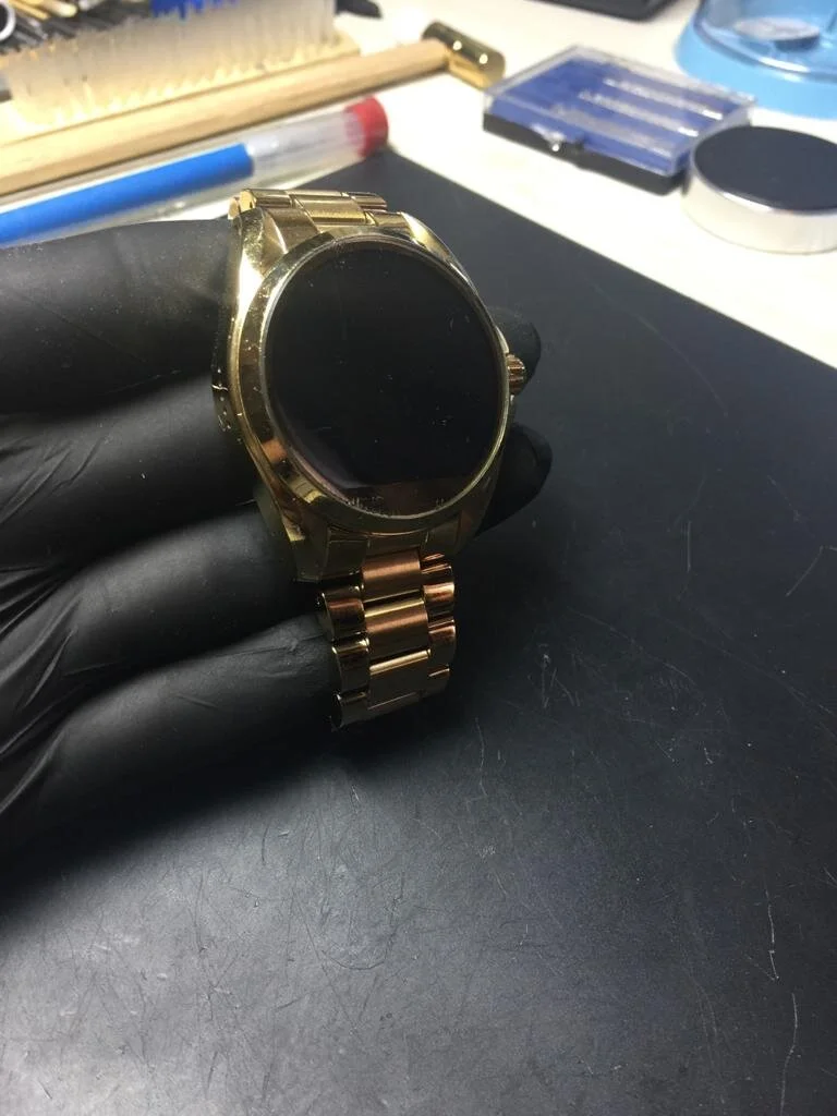 Michael Kors Smart watch in for new case back from Glenrothes, Fife. 