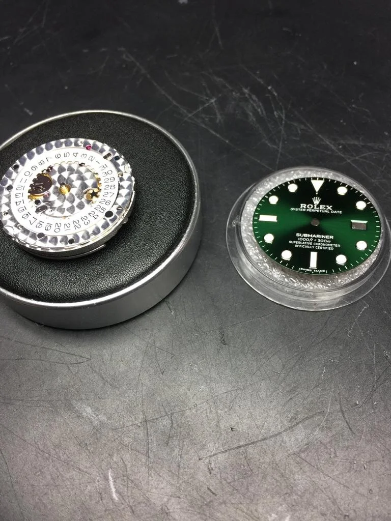 Rolex Submariner dial Hulk green.jpeg