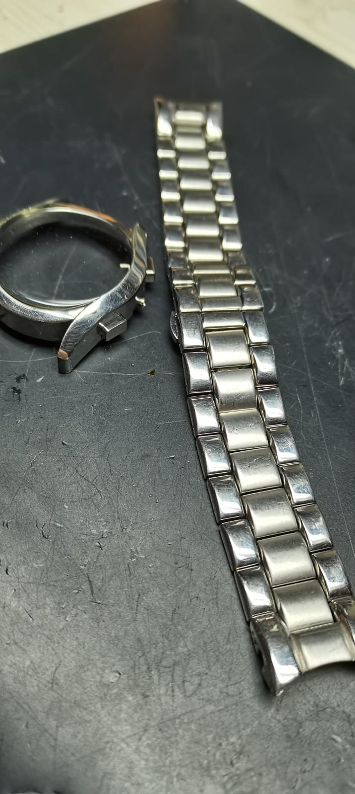 Armani watch polish clean repair buff refurbishment.jpeg