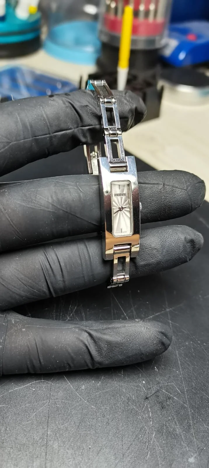 Gucci 3900L 0392080 3ATM ladies watch repair clean and polish..jpeg