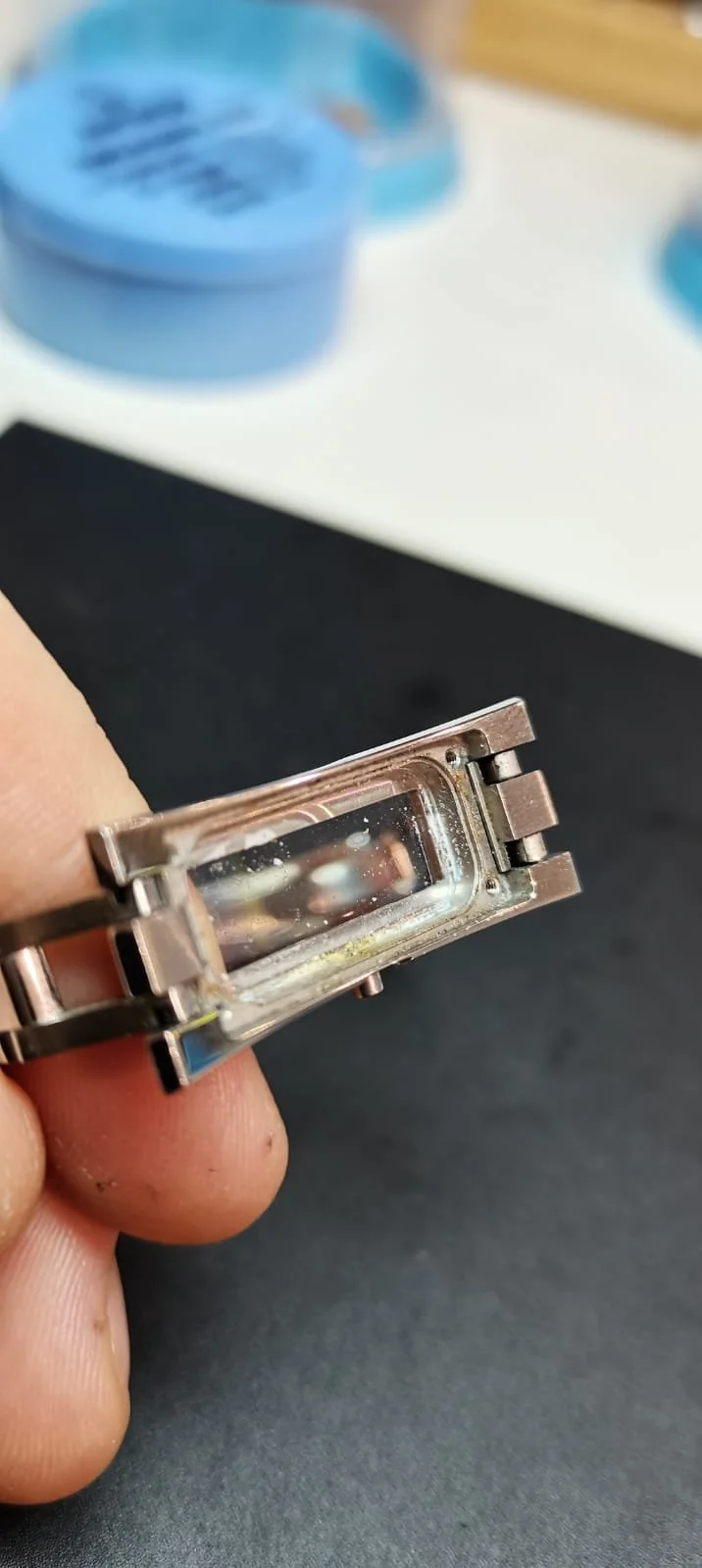 Gucci watch had water in.jpeg