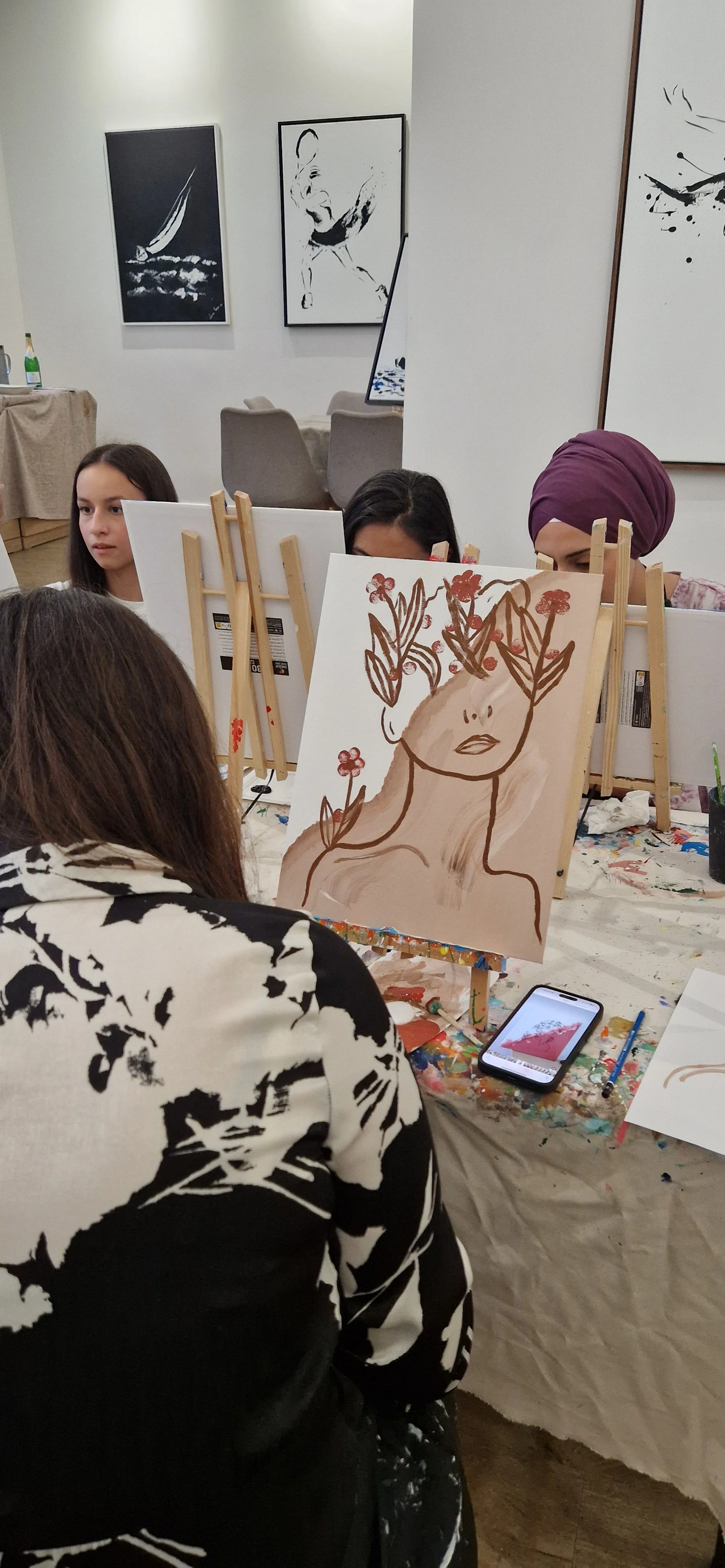 Sip Paint Techniken Acryl in München: Acryl, Textur oder Alkoholtinte beim Malabend?