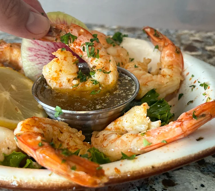 Pineapples Menu — PINEAPPLES